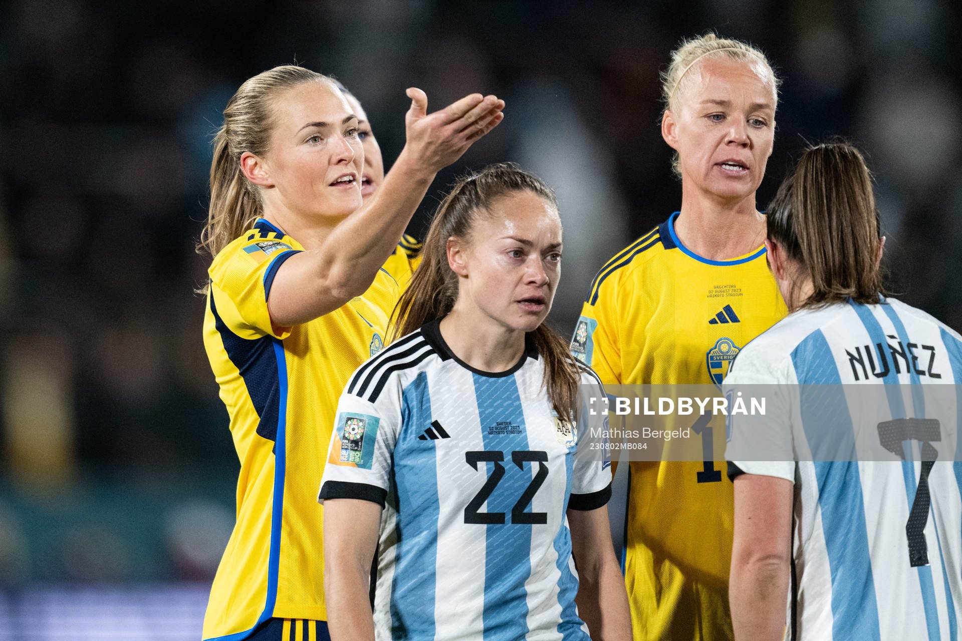 Estefania Banini and Romina Nunez of Argentina in front of
