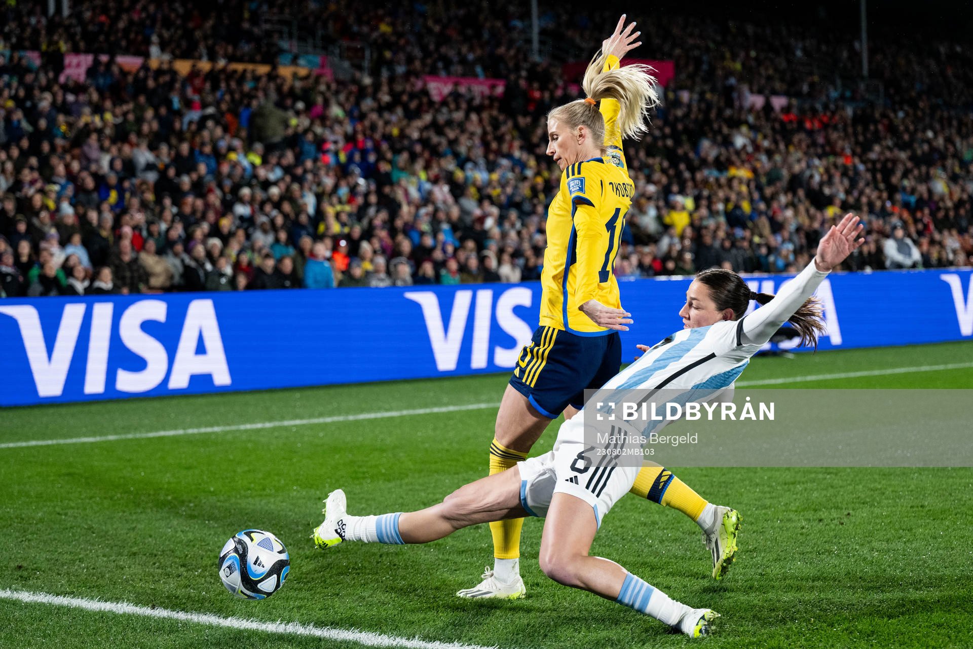 Sofia Jakobsson of Sweden and Aldana Cometti of Argentina
