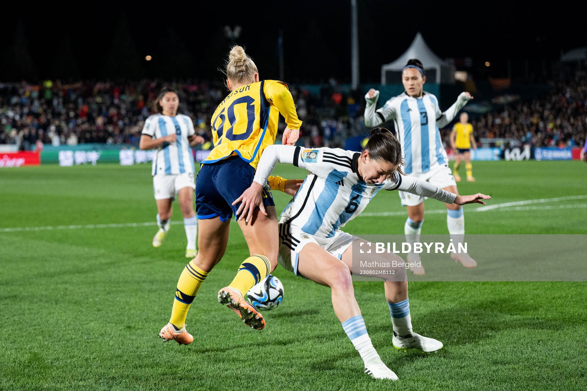 Hanna Bennison of Sweden and Aldana Cometti of Argentina