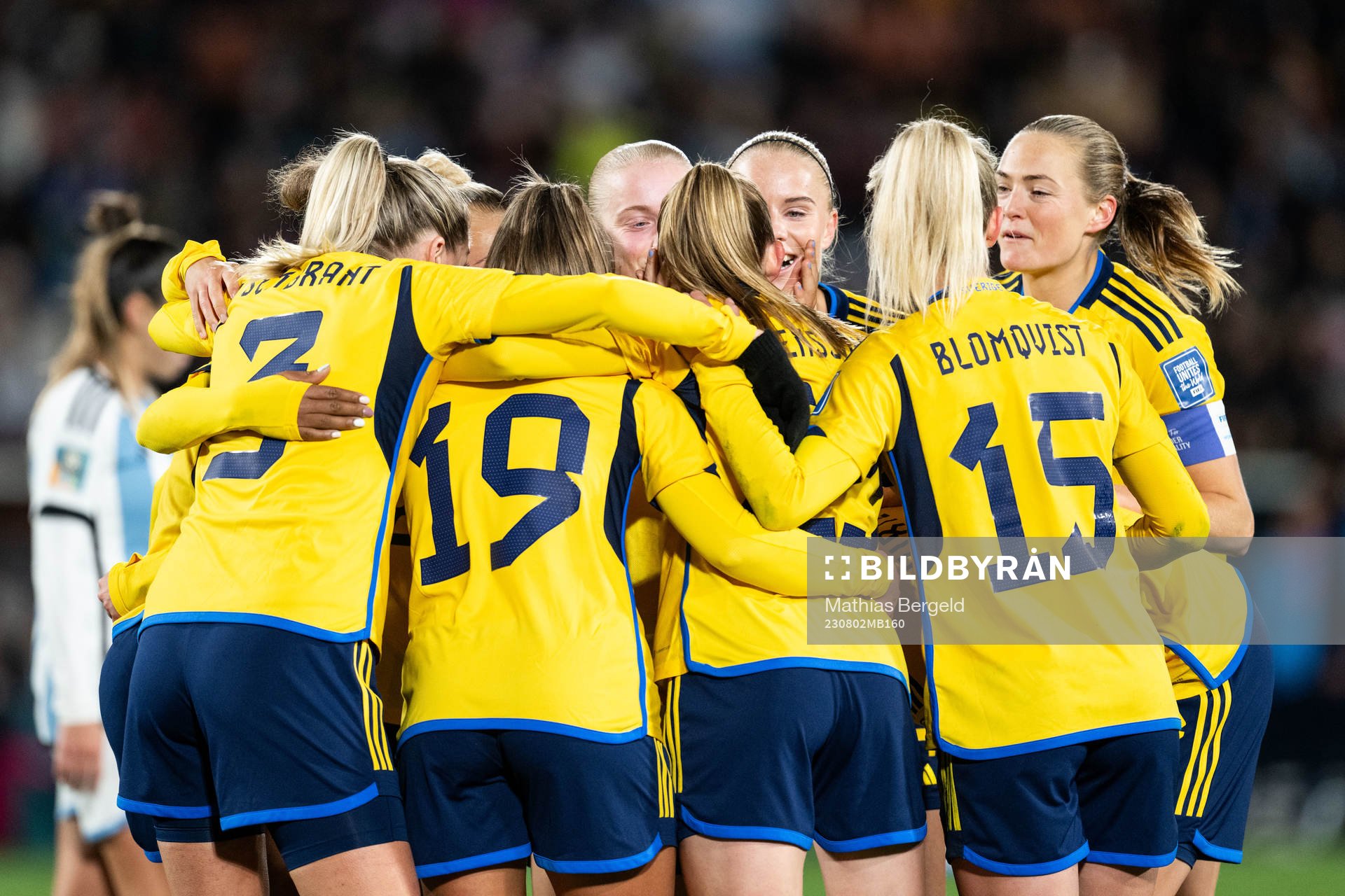 Elin Rubensson of Sweden celebrates with team mates