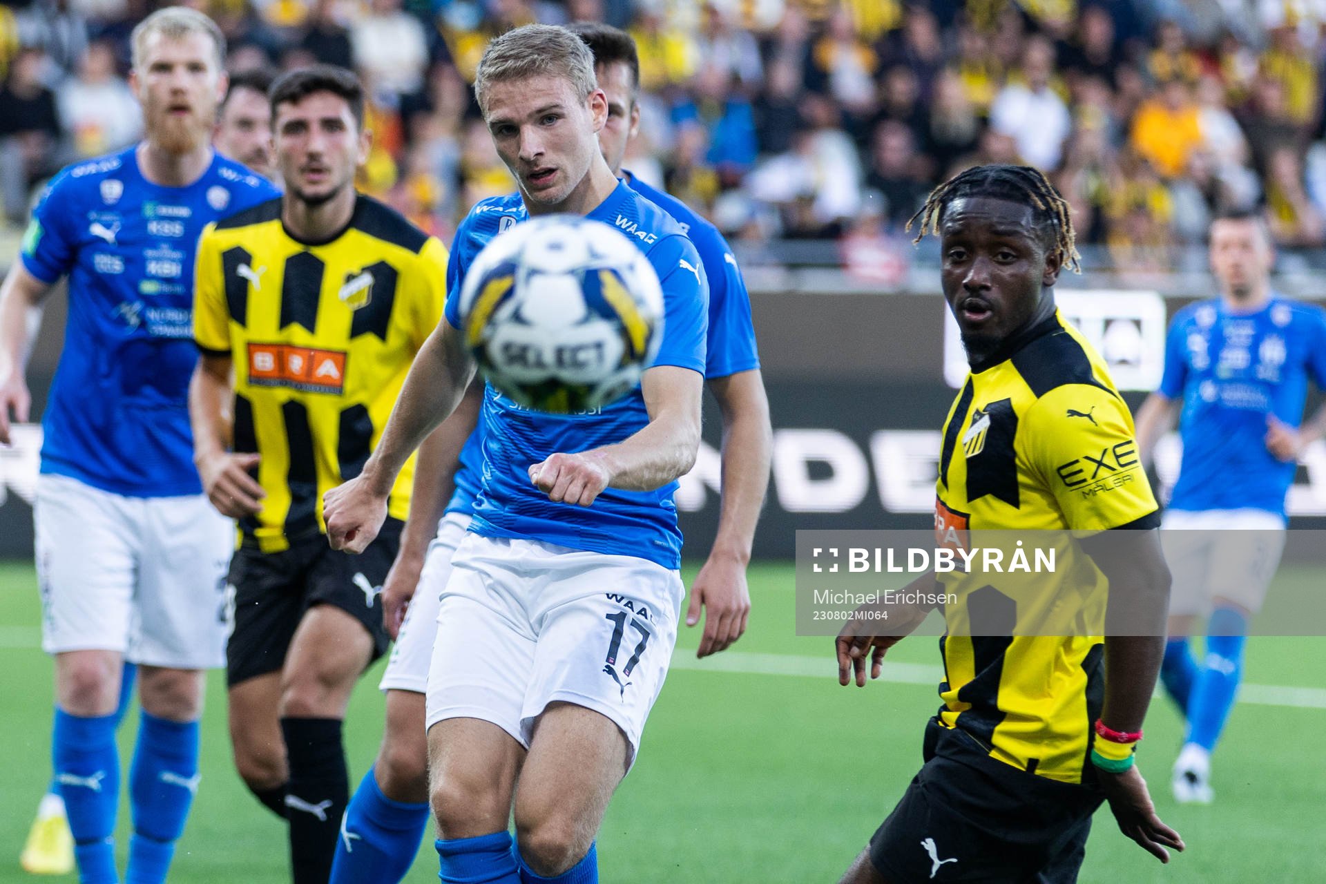 Joannes Danielsen of Klaksvik and Ibrahim Sadiq of Häcken