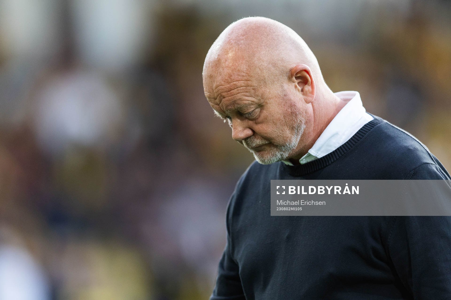 Head coach Per-Mathias Høgmo of Häcken looks dejected