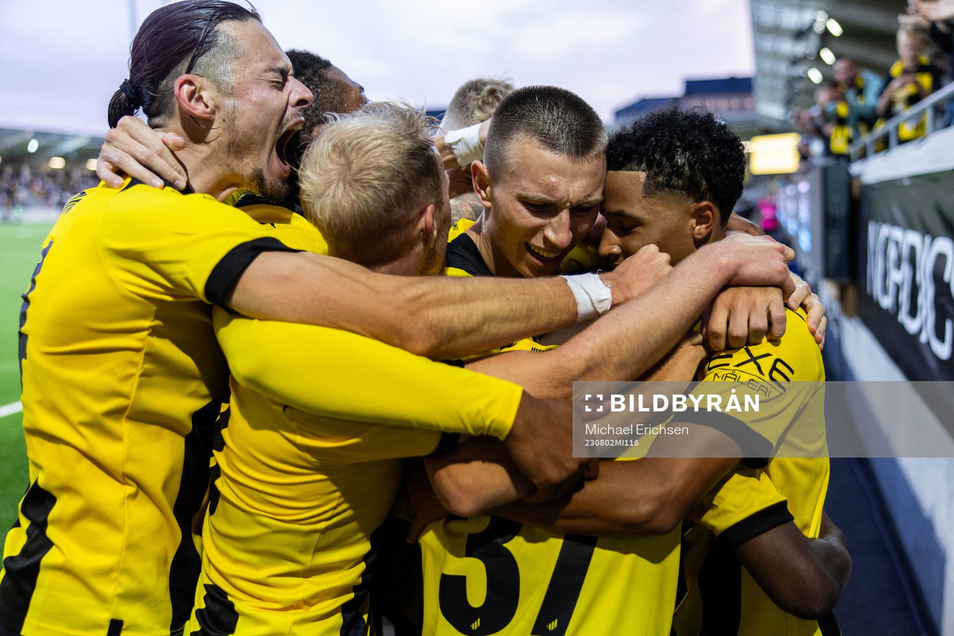 Ibrahim Sadiq of Häcken celebrates with team mates