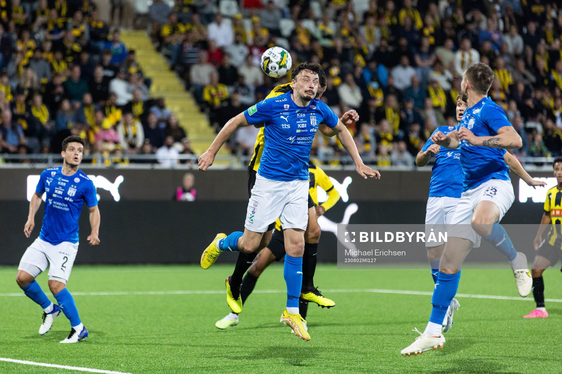 Vegard Forren of Klaksvik and Even Hovland of Häcken