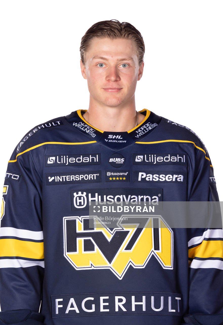 s Victor Sjöholm