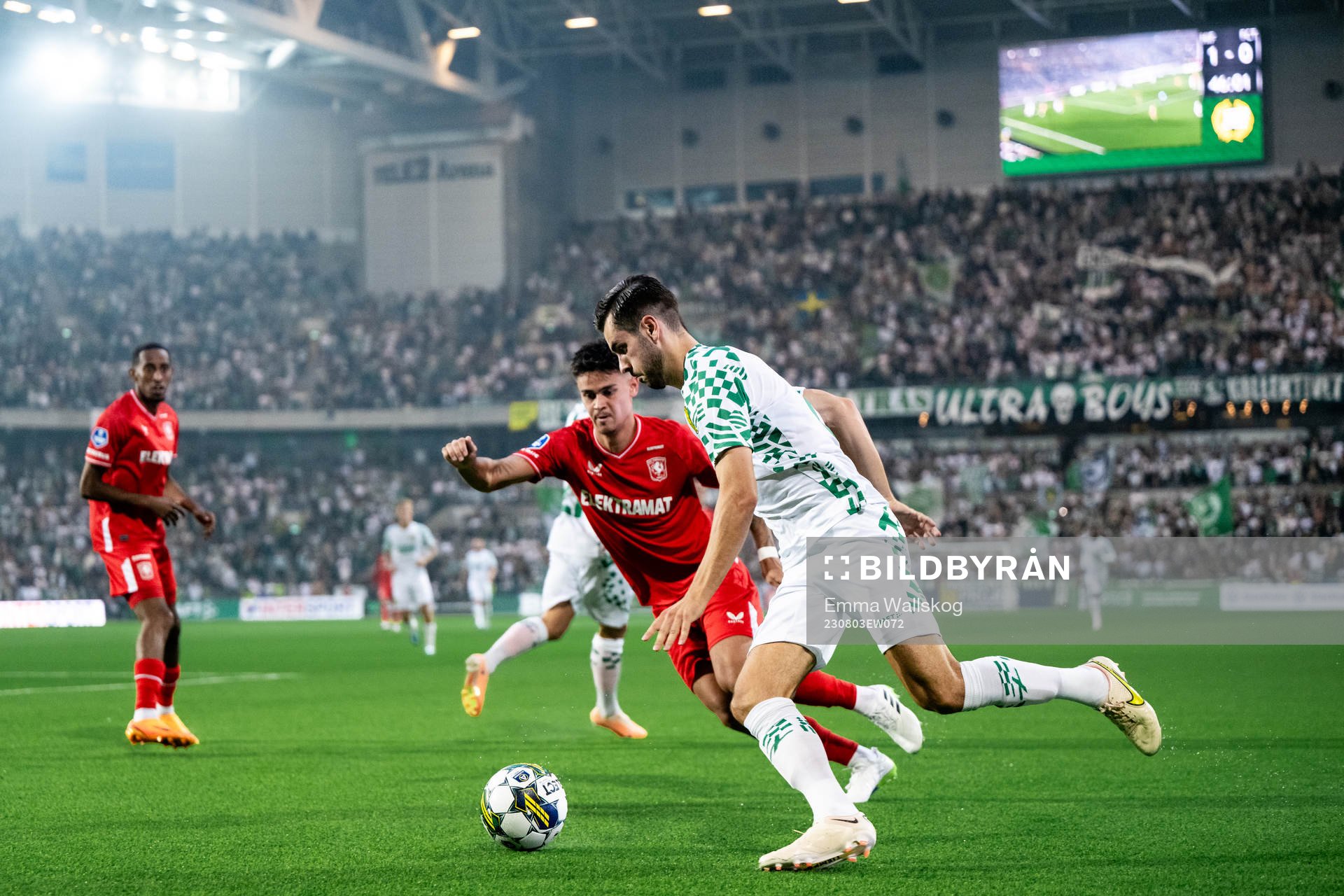 Mees Hilgers of Twente and Adi Nalic of Hammarby