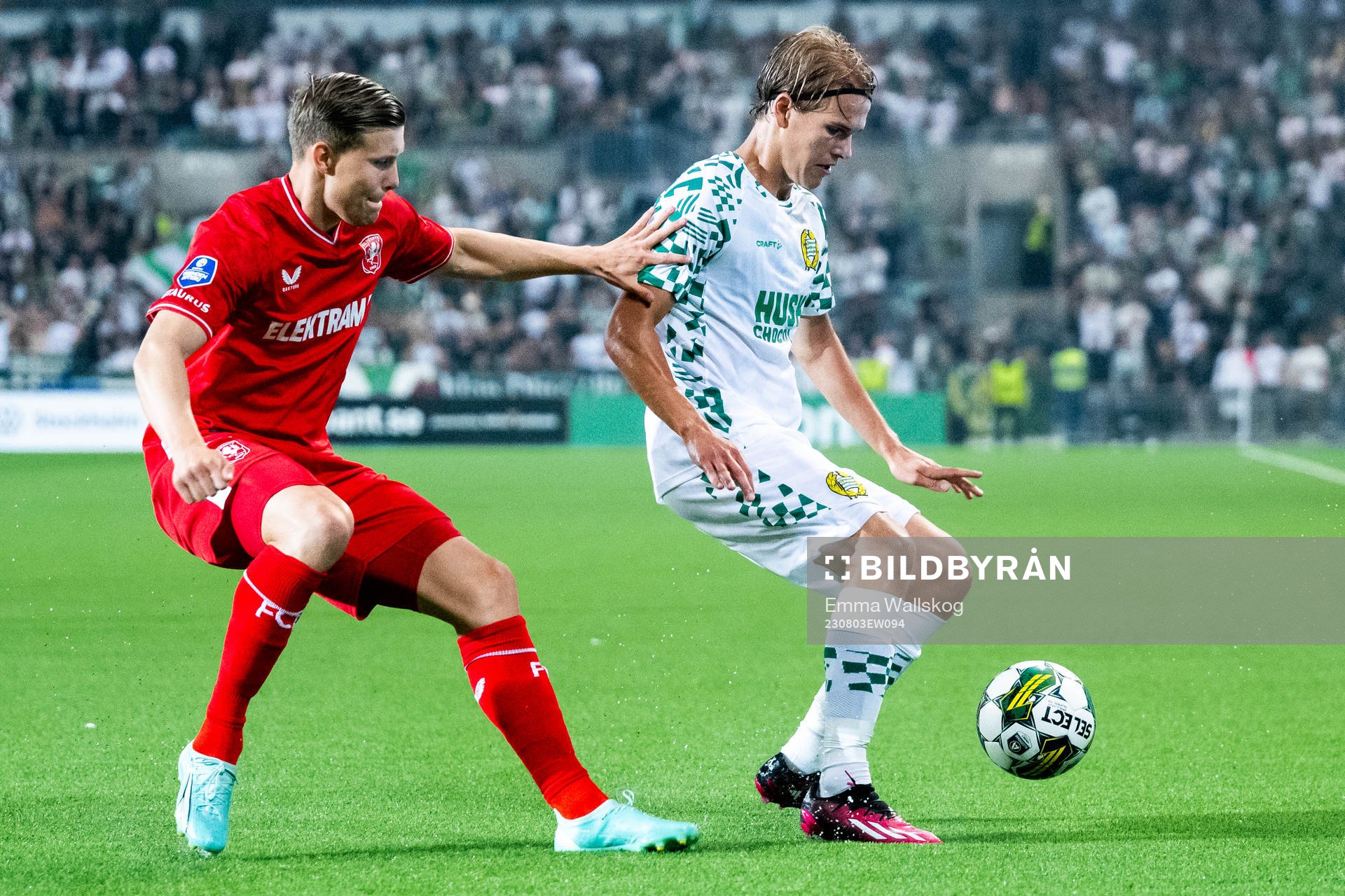 Alfons Sampsted of Twente and Markus Karlsson of Hammarby