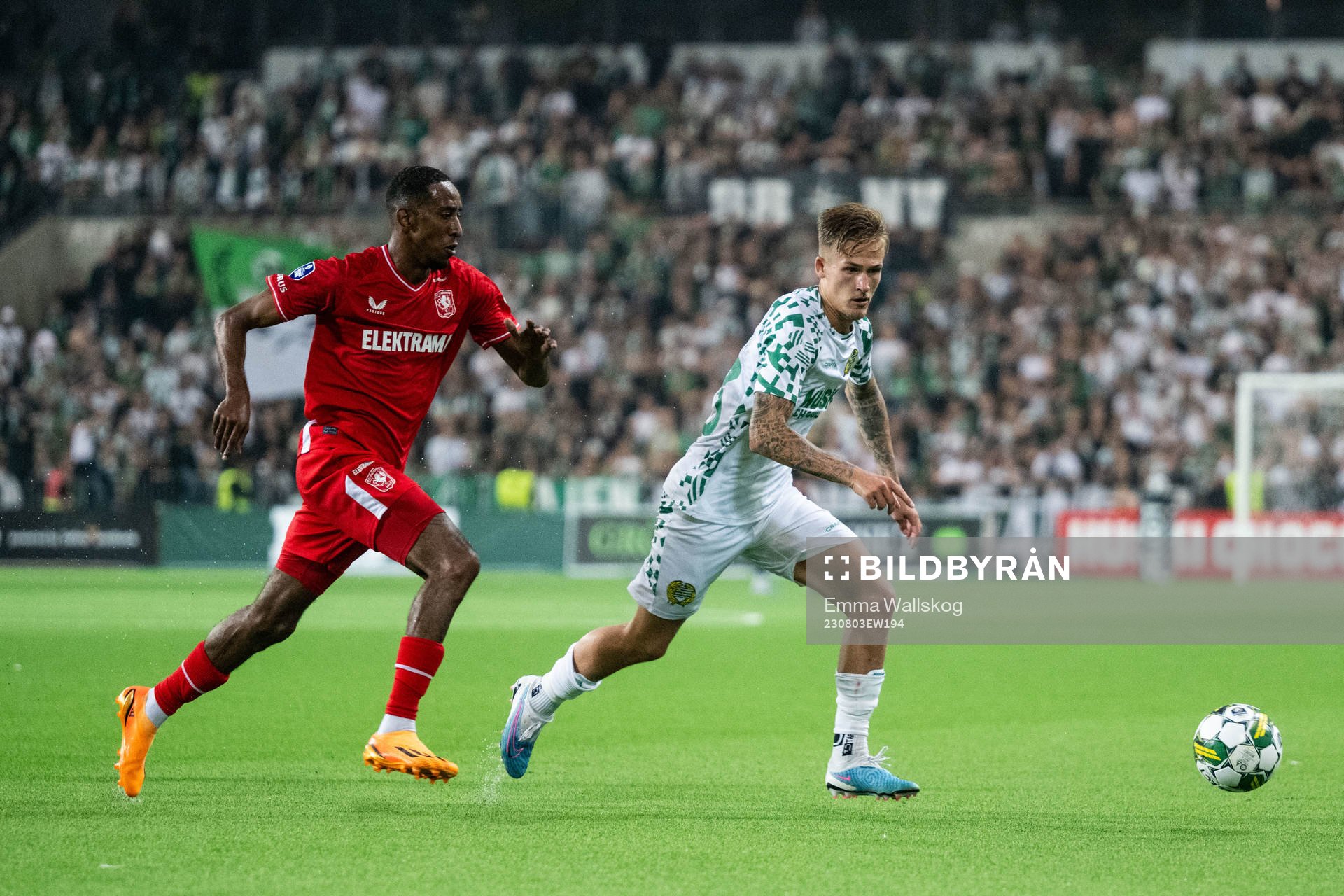 Joshua Brenet of Twente and Fredrik Hammar of Hammarby