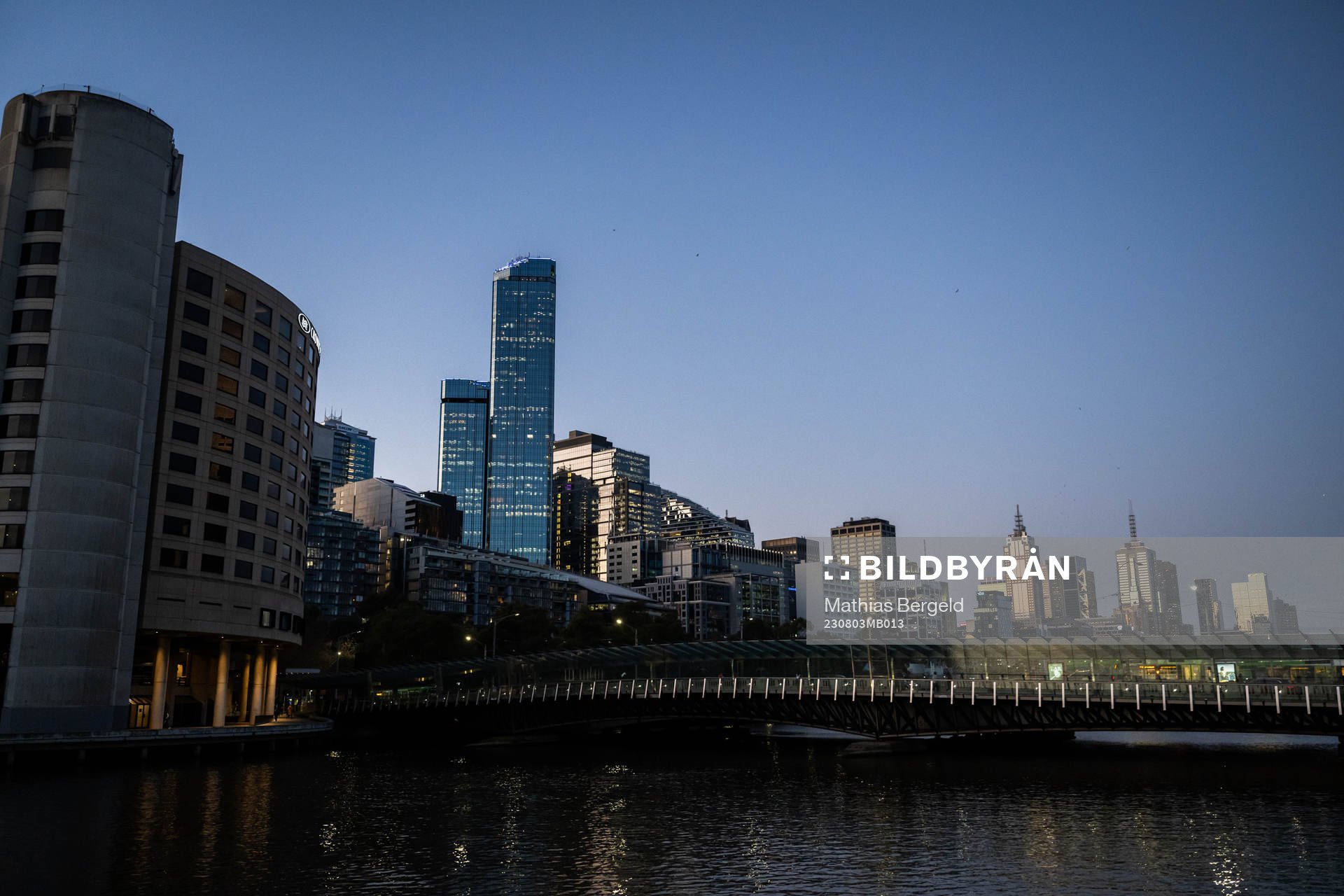 General view of the city and the River Yarra