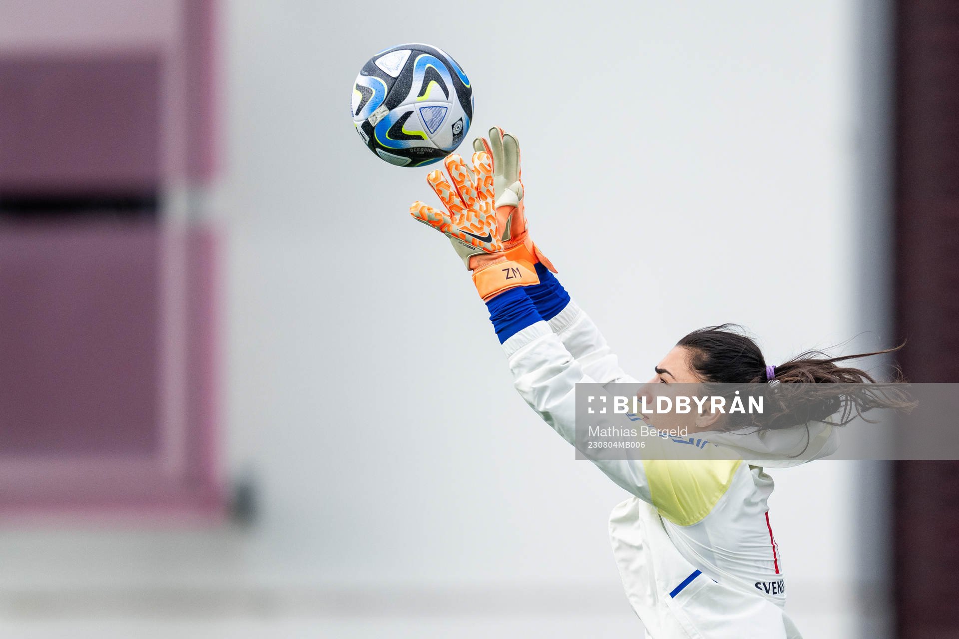 Goalkeeper Zecira Musovic of the Swedish women's national football team at a training session during the FIFA Women's World Cup on August 4, 2023 in Melbourne. 