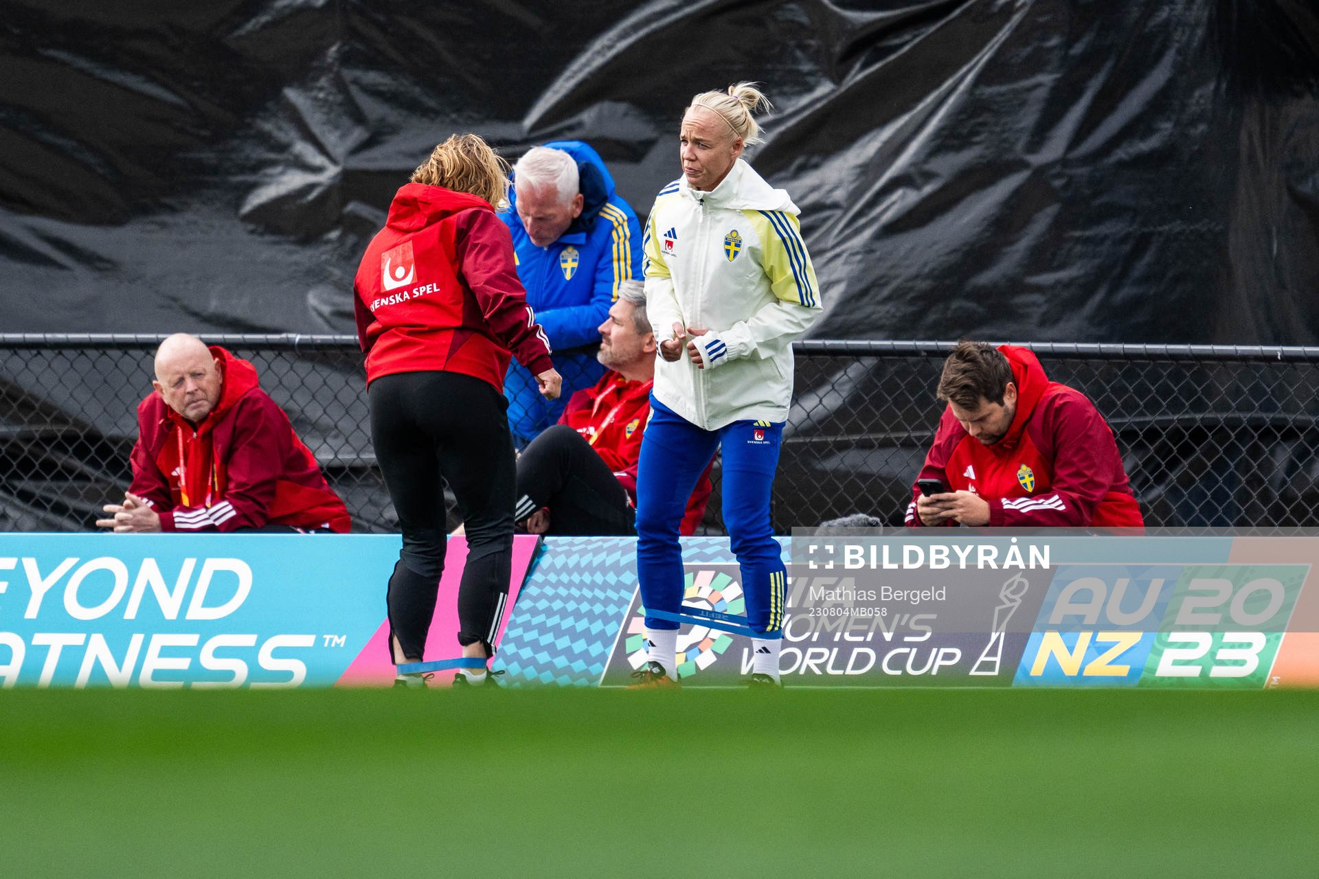 Physio Annica Näsmark and Caroline Seger of the Swedish