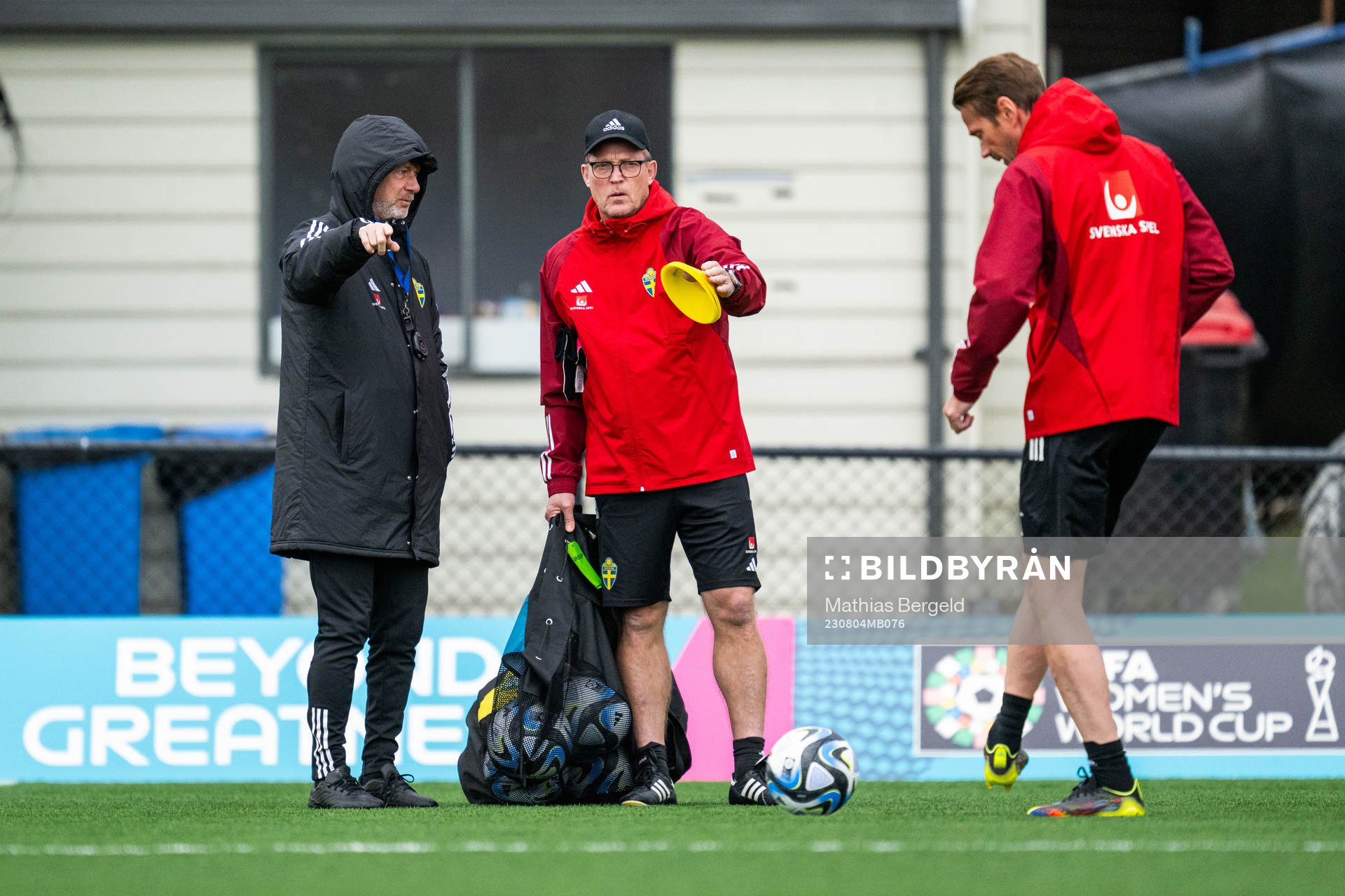Head coach Peter Gerhardsson and goalkeeper coach Leif