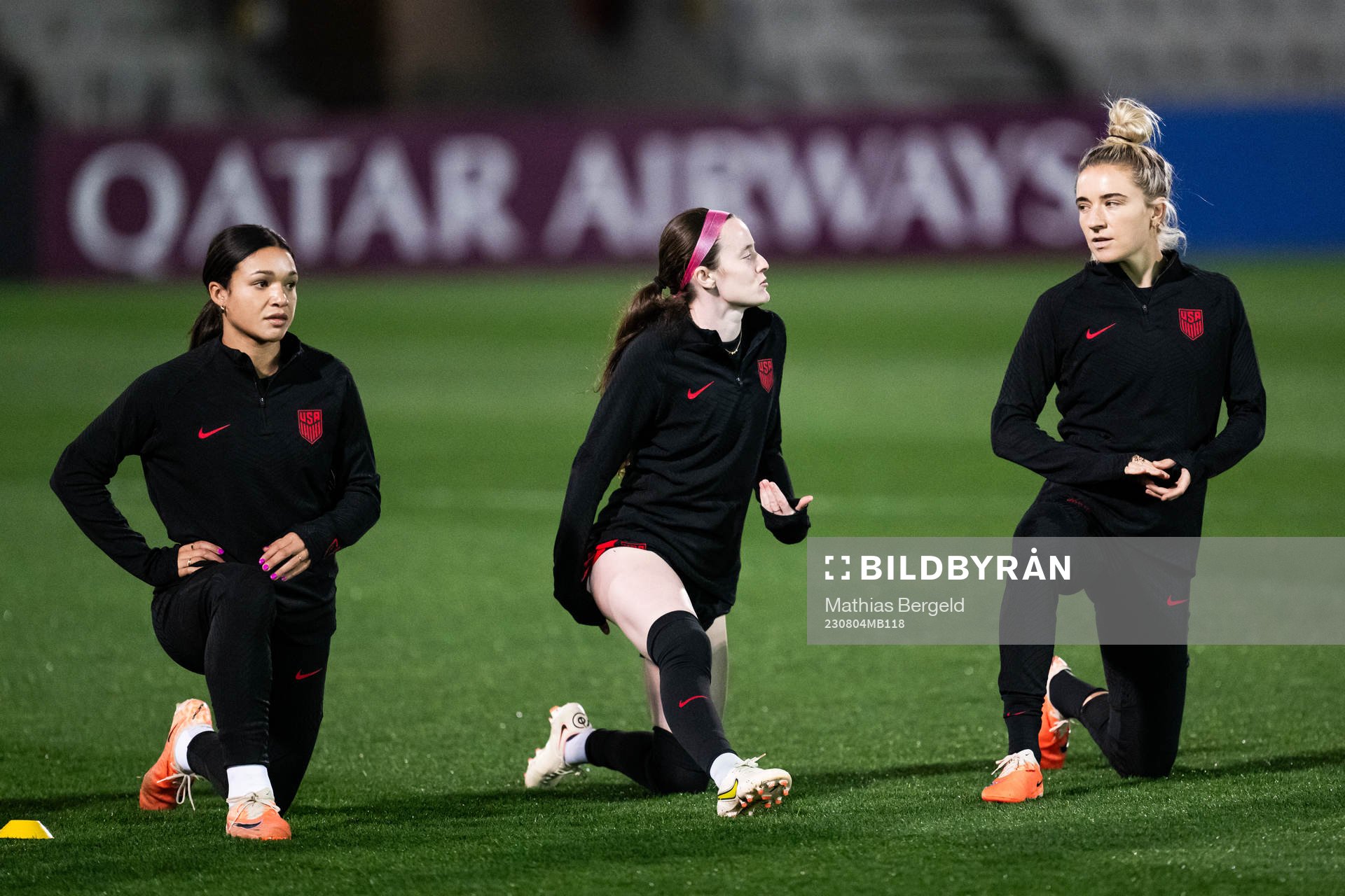 Sophia Smith, Rose Lavelle and Kristie Mewis at a training