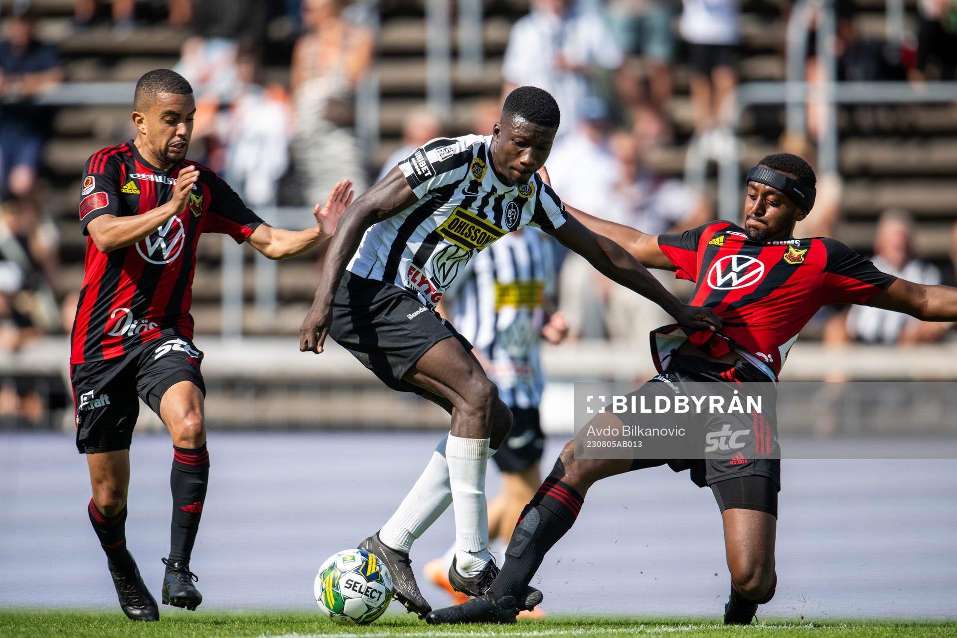 Landskronas Ousmane Diawara mot Östersunds Erick Brendon