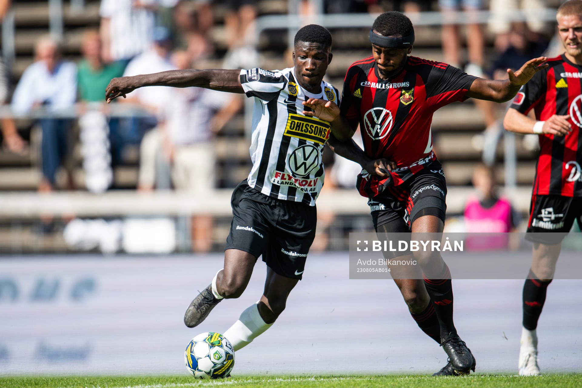 Landskronas Ousmane Diawara och Östersunds Theodore Rask