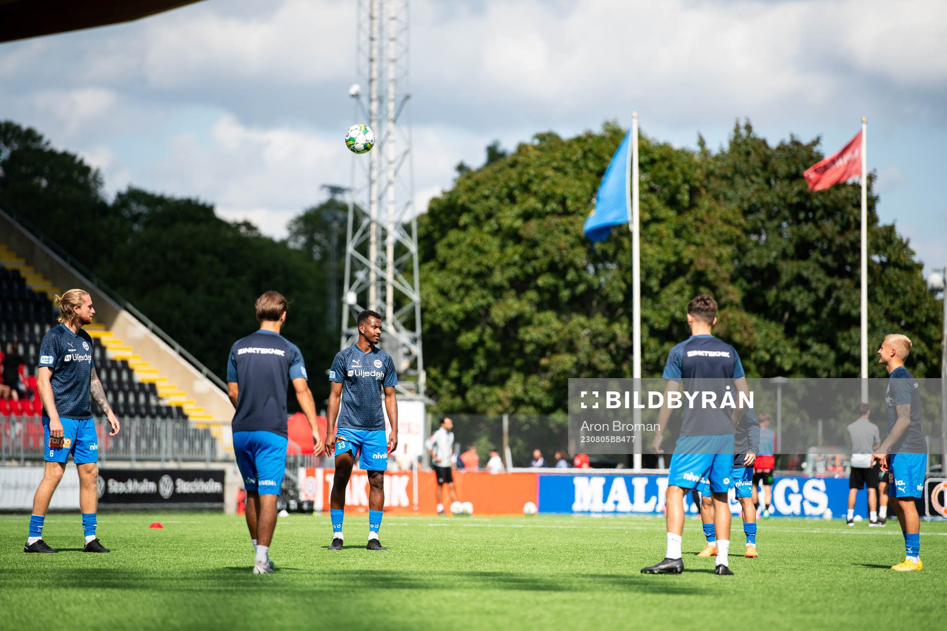Värnamos spelare värmer upp