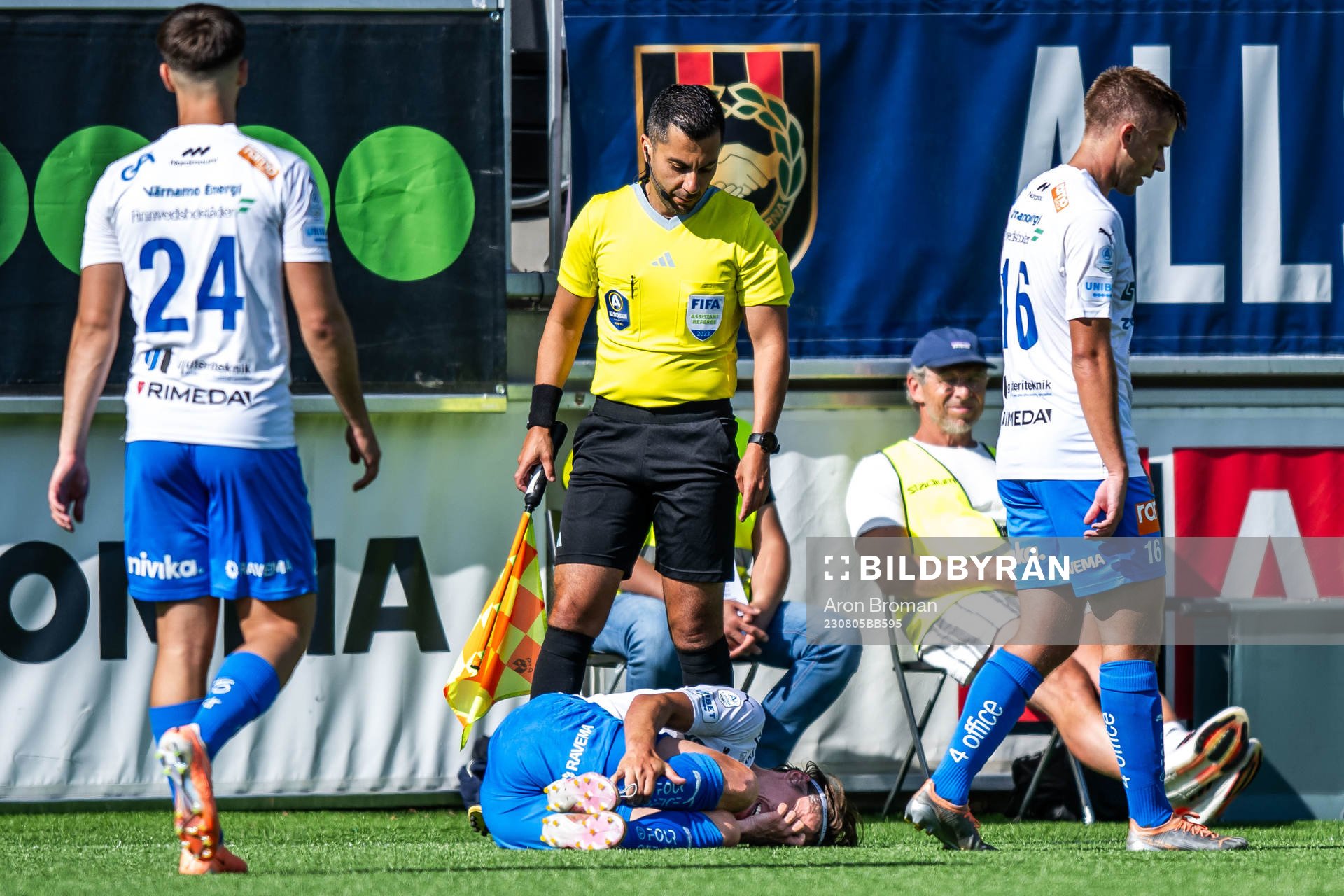 Värnamos Simon Thern har ont