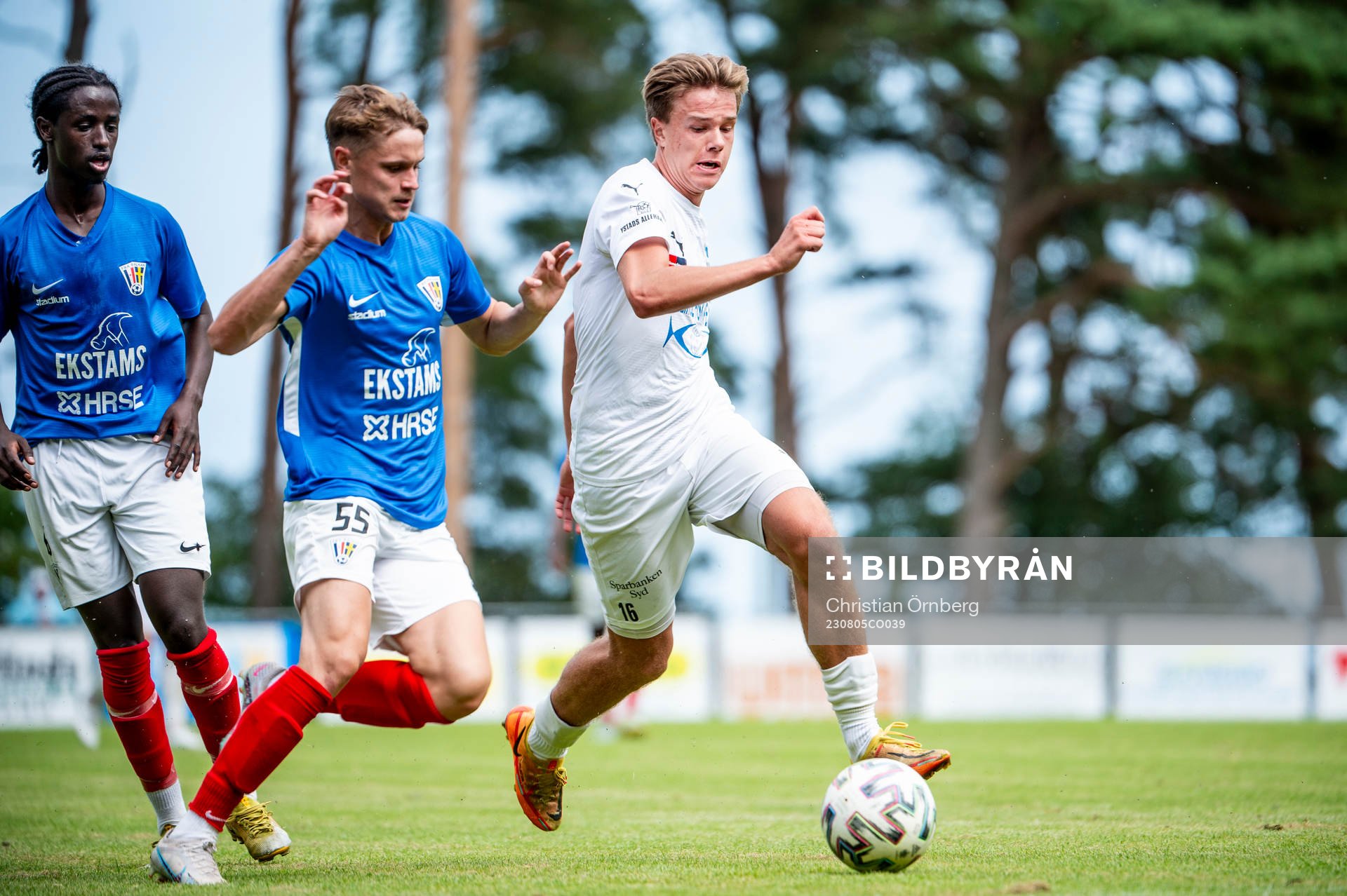 Österlens Axel Orrenius mot FBK Balkans Carl Puumalainen