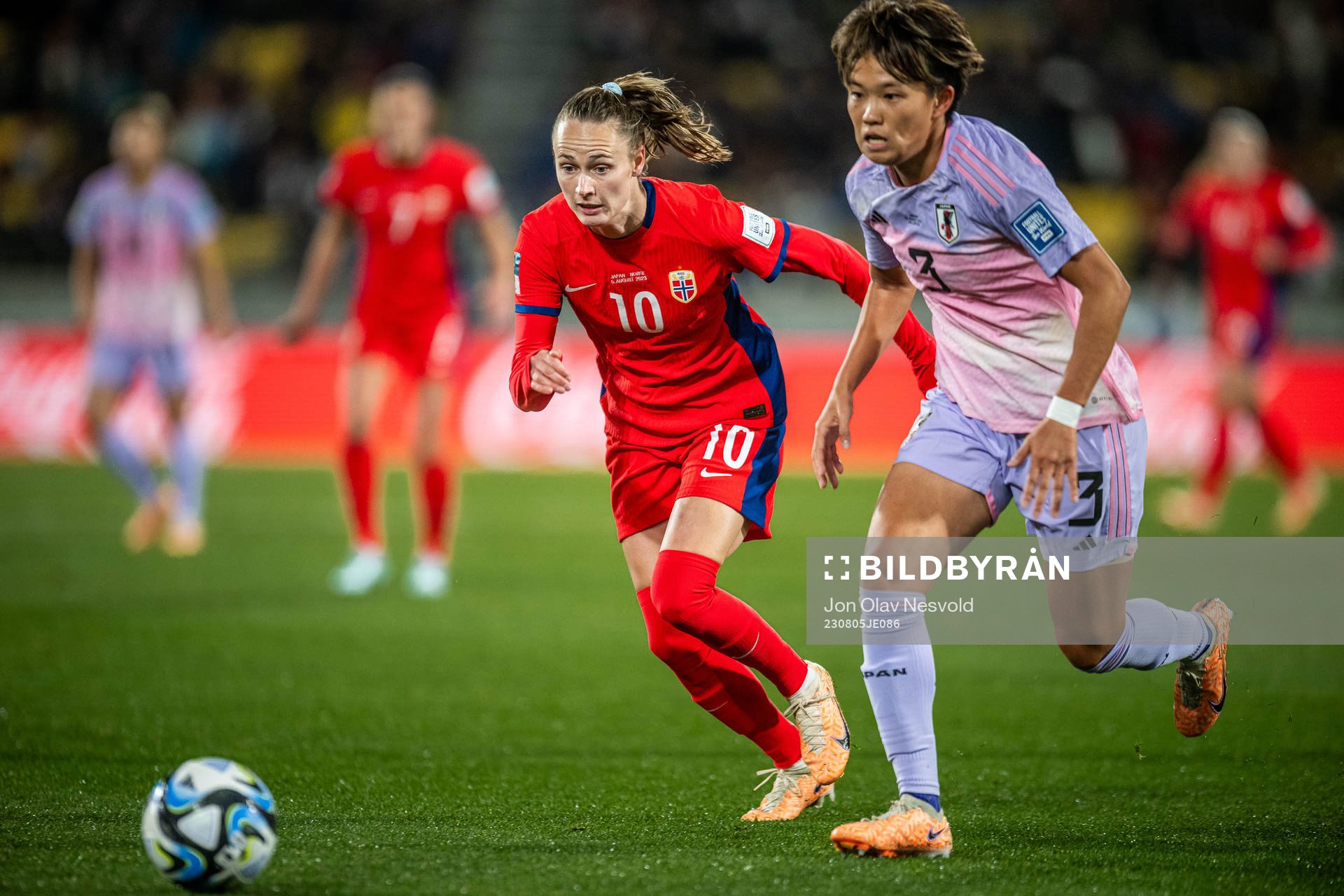 Caroline Graham Hansen of Norway and Moeka Minami of Japan