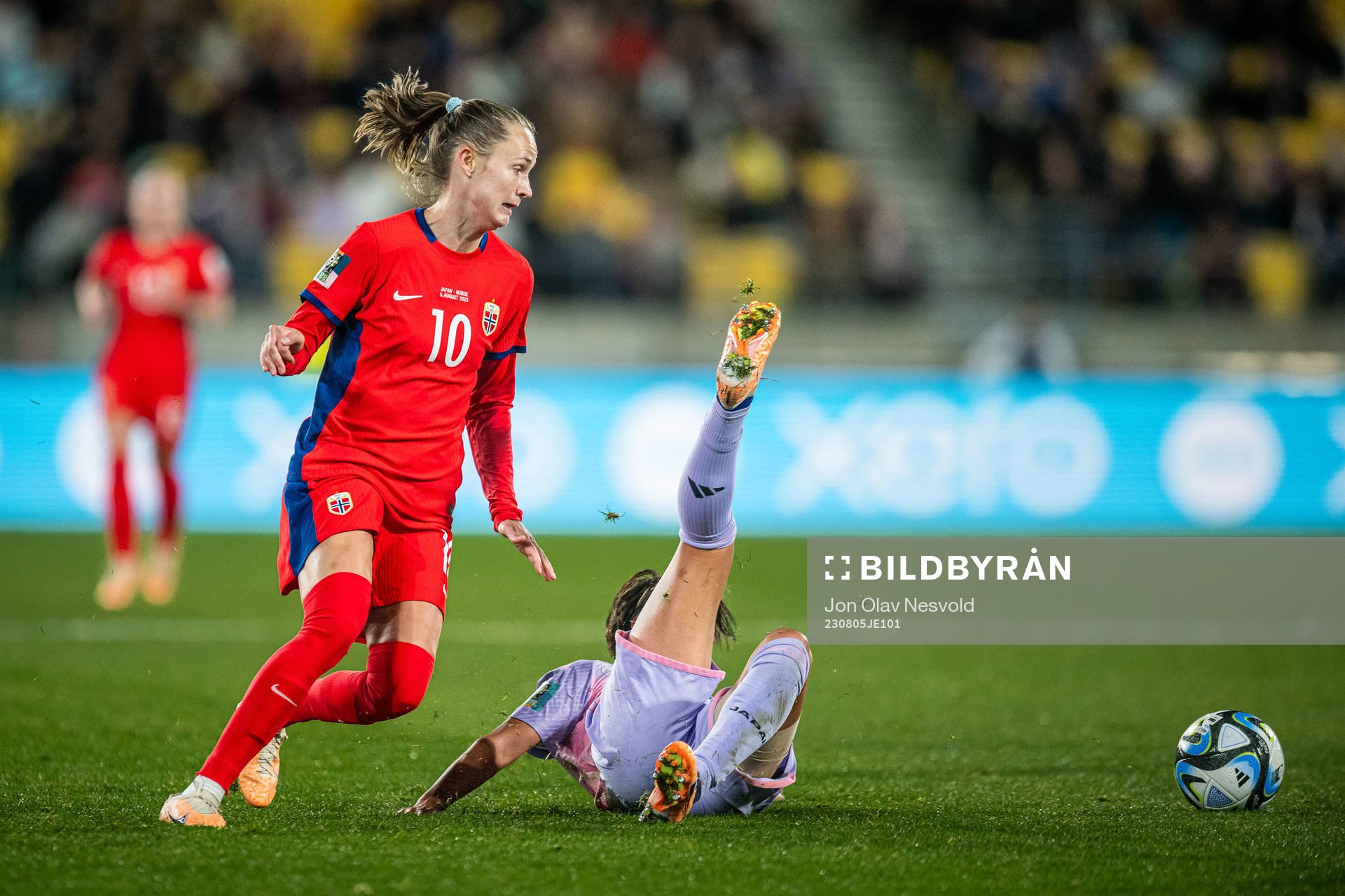 Caroline Graham Hansen of Norway and Moeka Minami of Japan