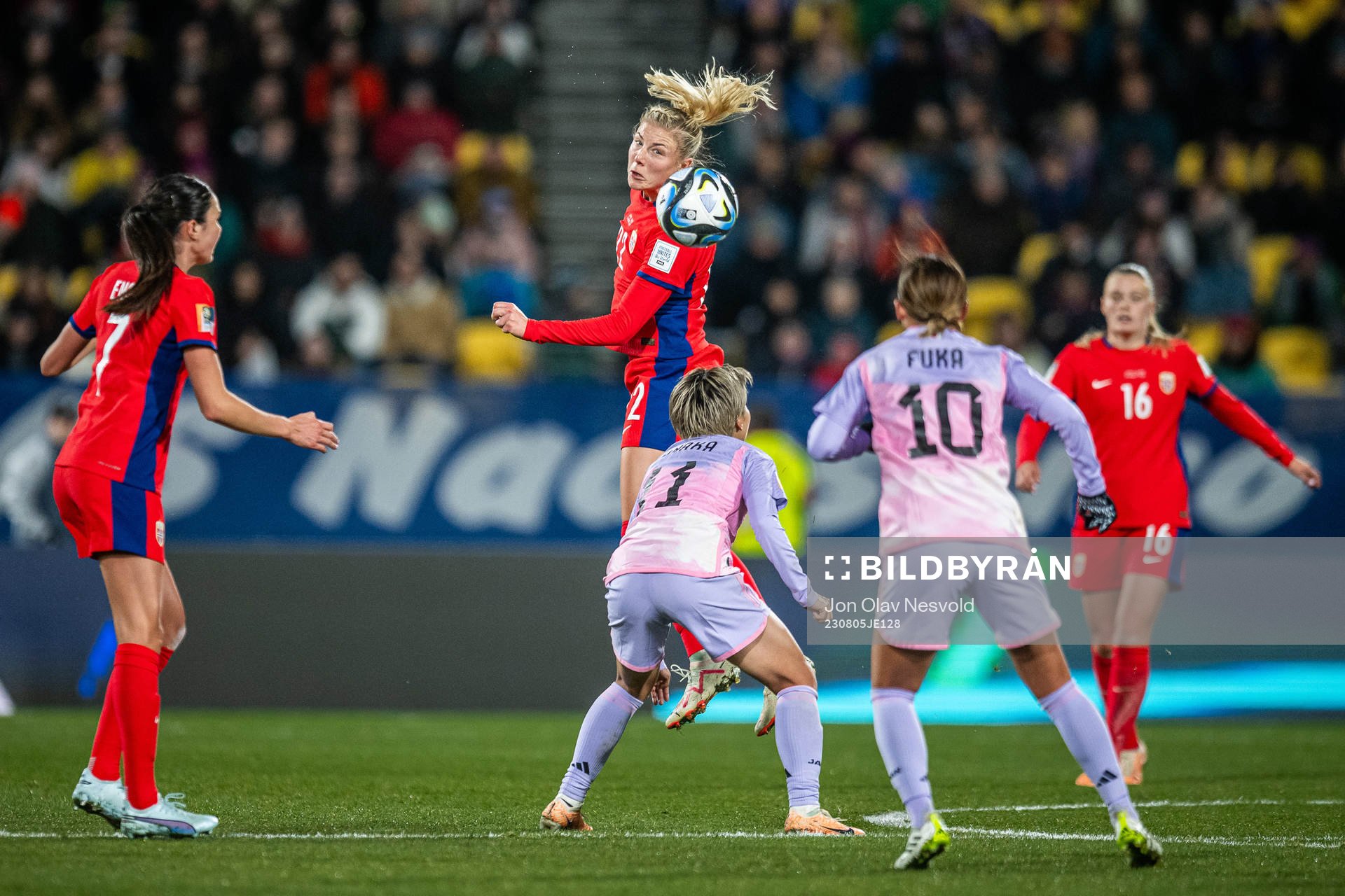 Ingrid Syrstad Engen and Sophie Román Haug of Norway