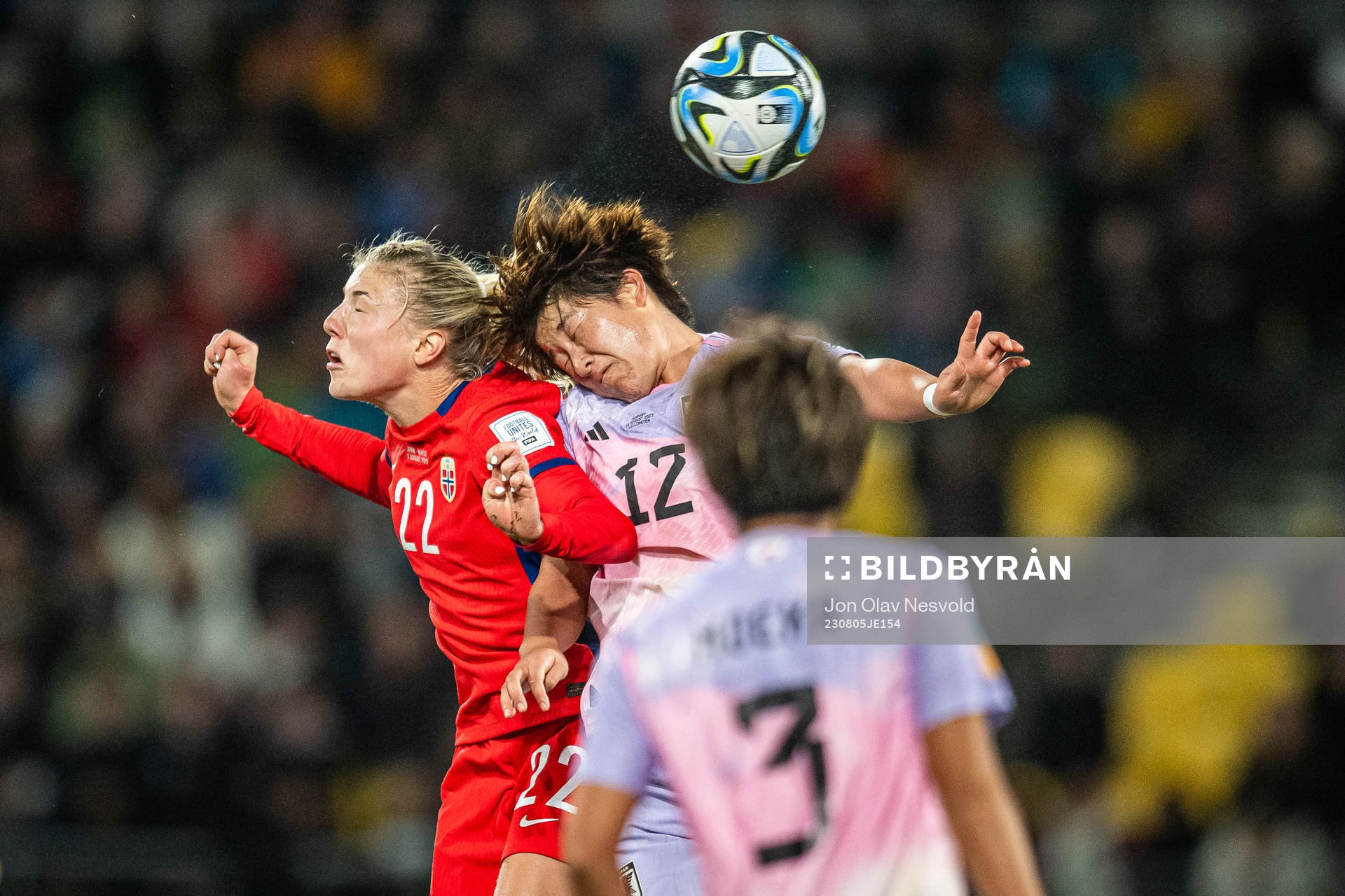 Sophie Román Haug of Norway and Hana Takahashi of Japan