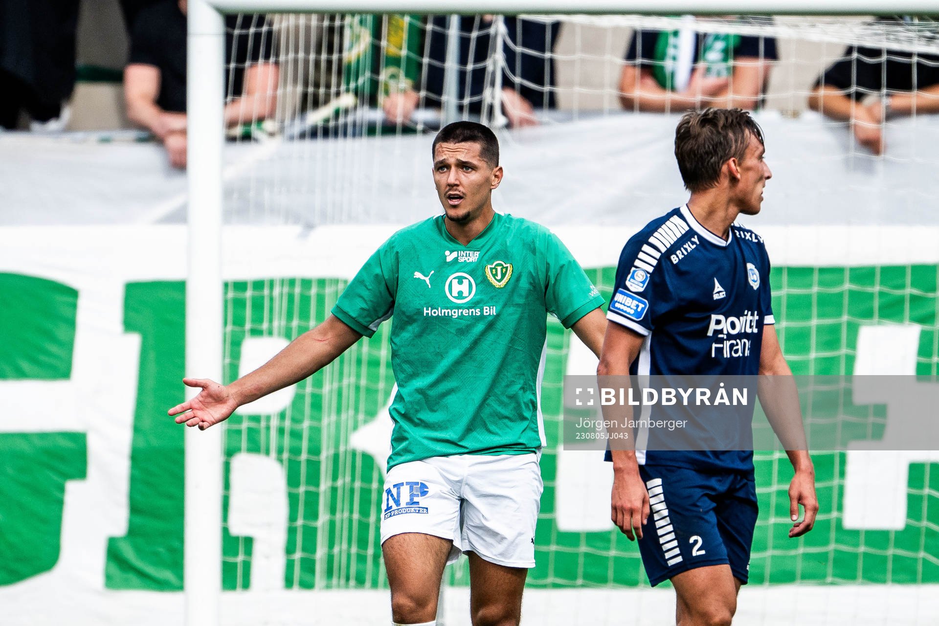 Jönköpings Södras Sadmir Zekovic reagerar under fotbollsmatchen i Superettan mellan Jönköpings Södra och Utsikten den 5 augusti 2023 i Jönköping.