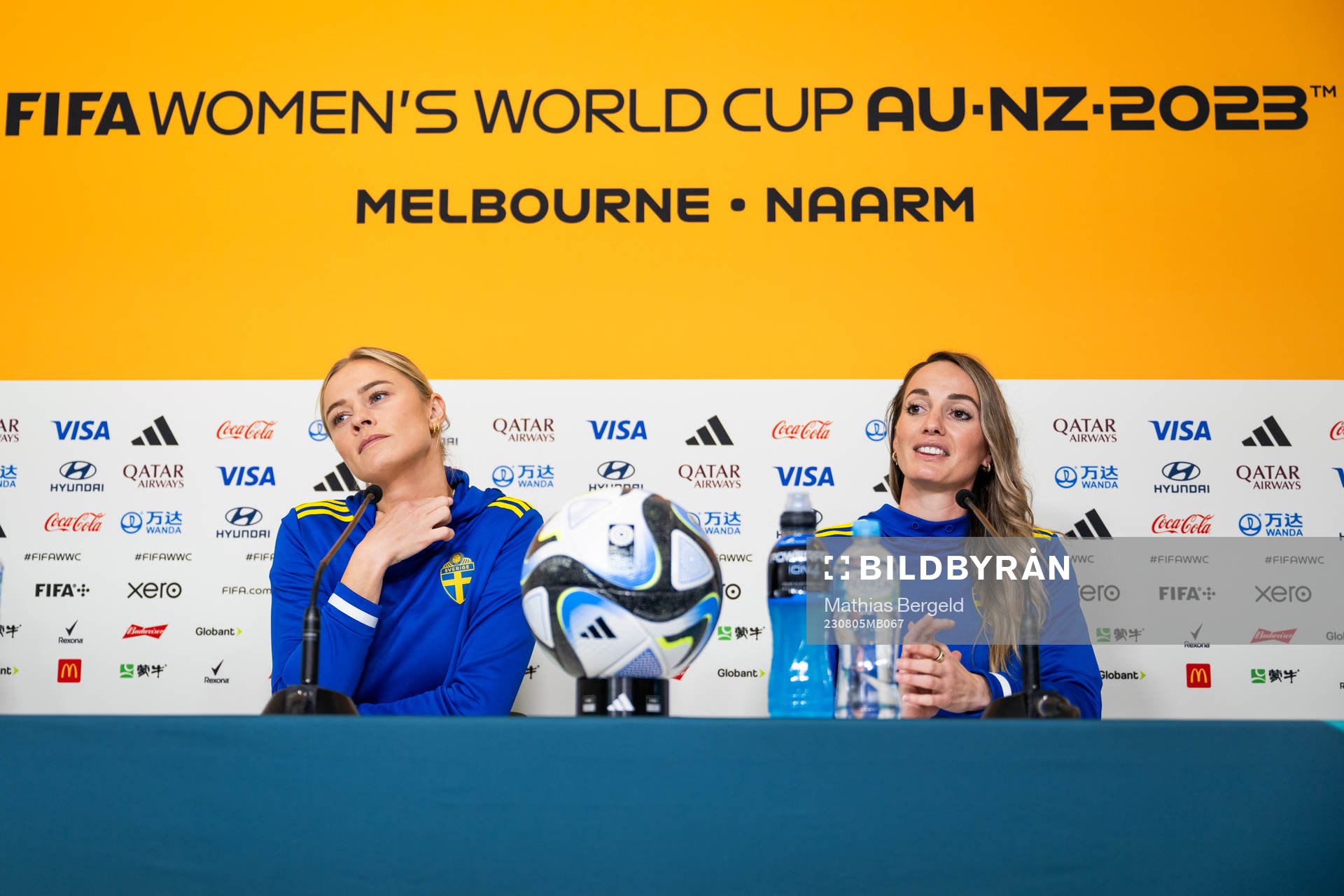 Fridolina Rolfö and Kosovare Asllani of the Swedish