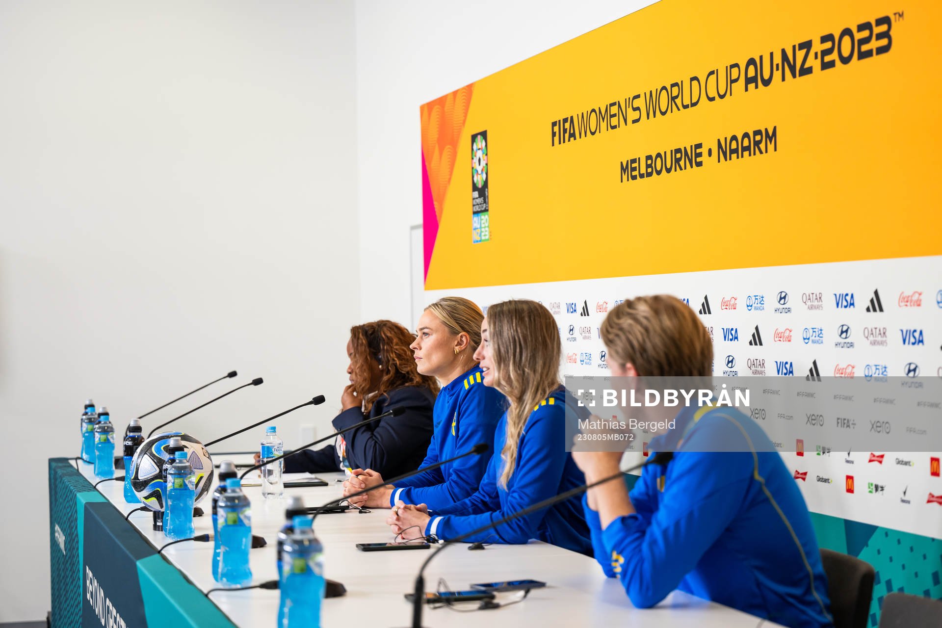 Fridolina Rolfö, Kosovare Asllani and Press officer