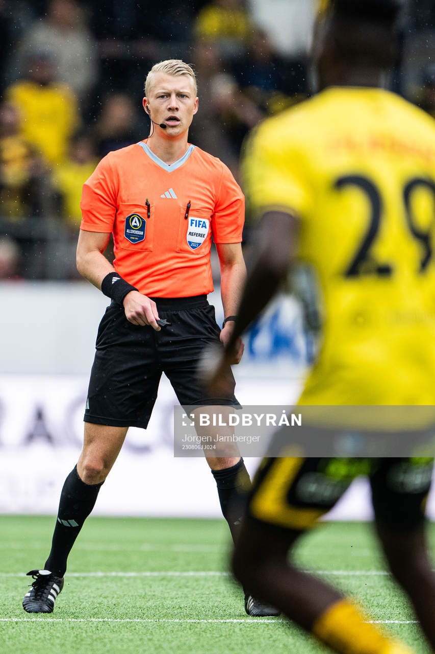 Domare Adam Ladebäck