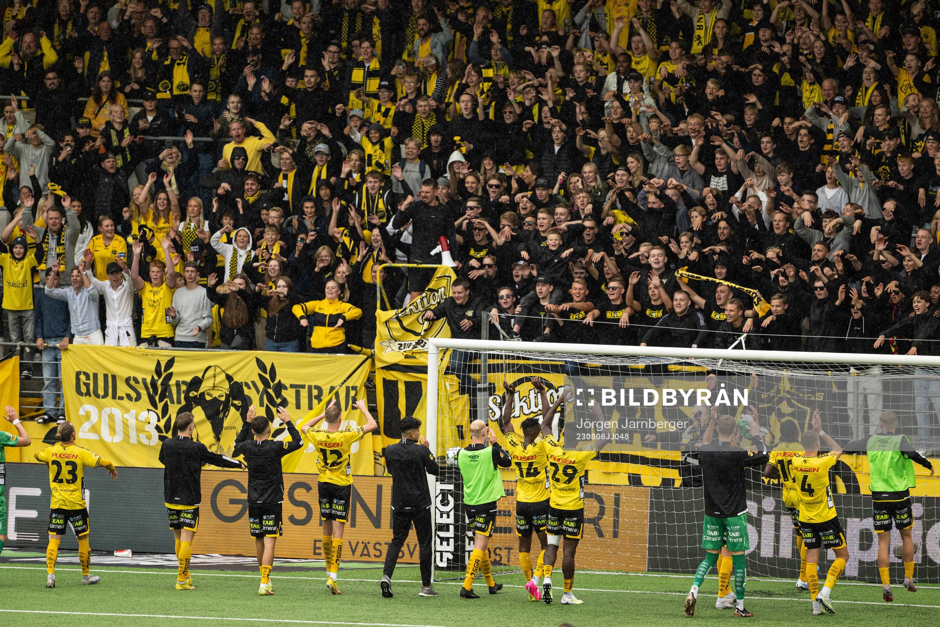 Elfsborgs spelare tackar supportrarna