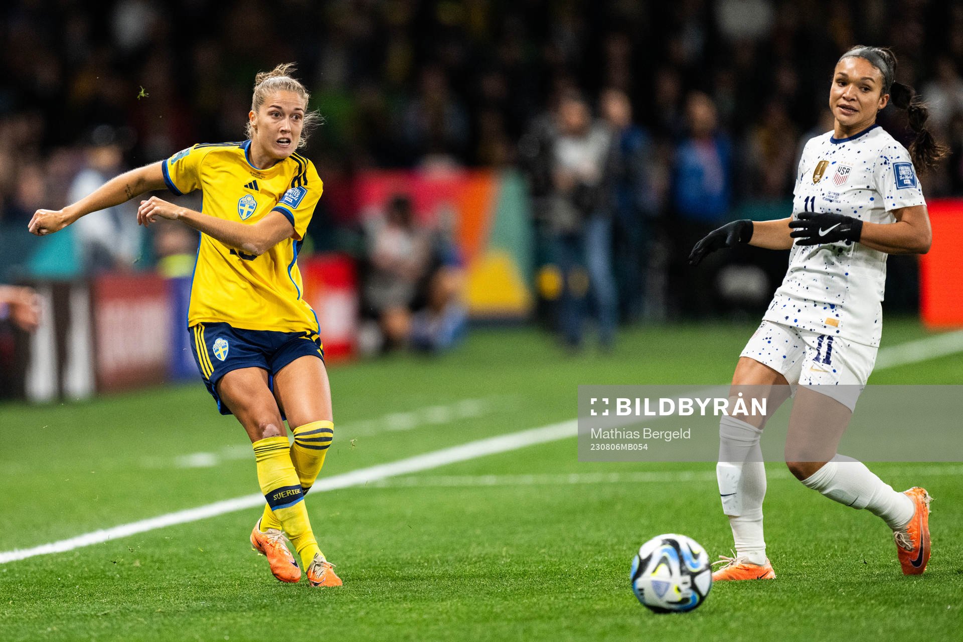 Filippa Angeldahl of Sweden and Sophia Smith of USA