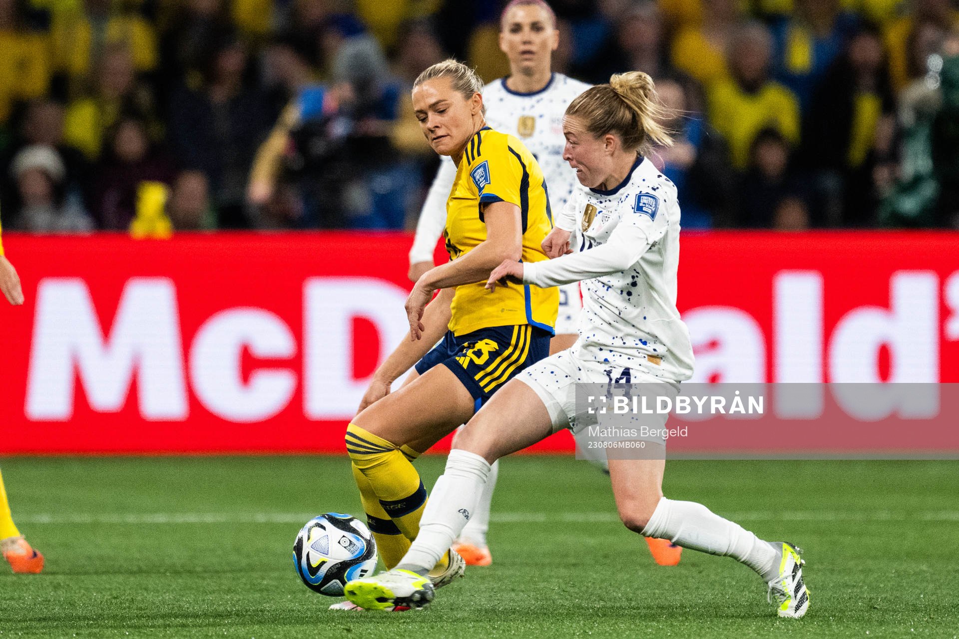 Fridolina Rolfö of Sweden and Emily Sonnett of USA