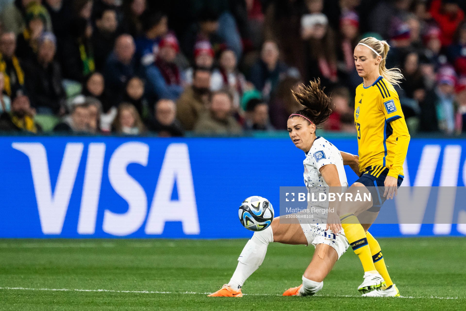 Alex Morgan of USA and Amanda Ilestedt of Sweden