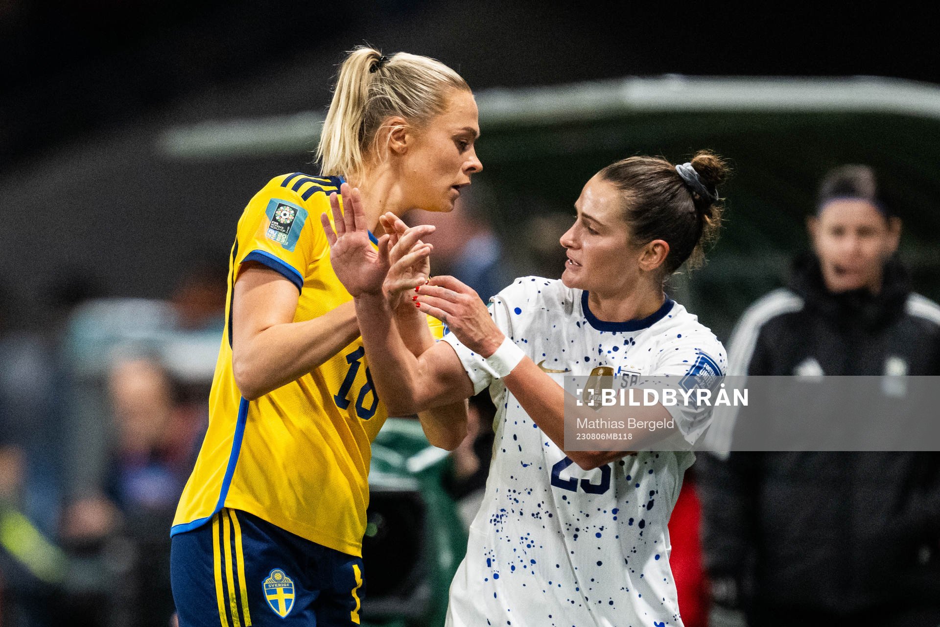 Fridolina Rolfö of Sweden and Emily Fox of USA