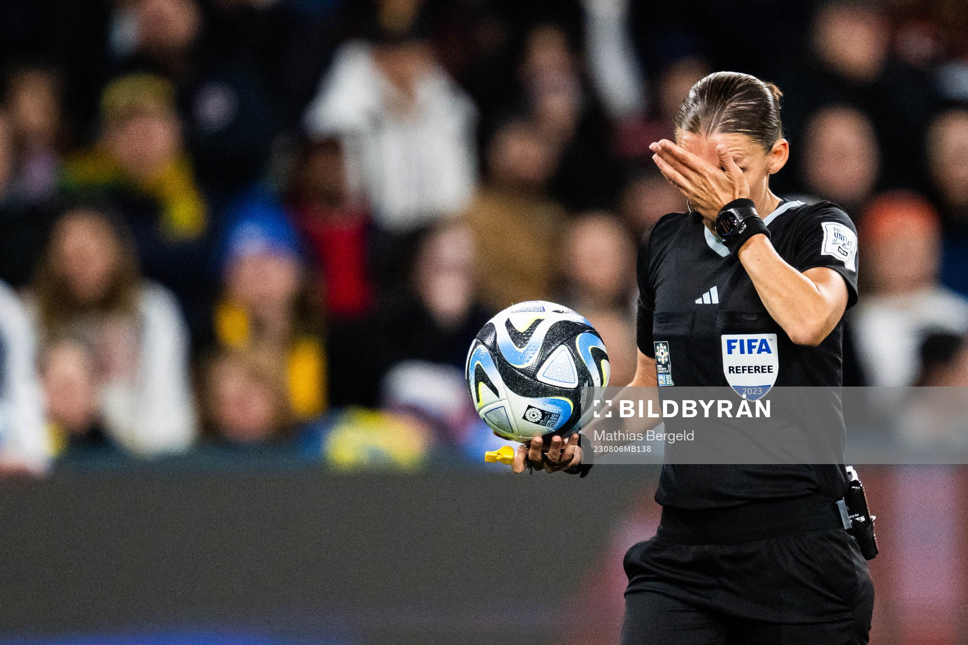 Referee Stephanie Frappart in pain