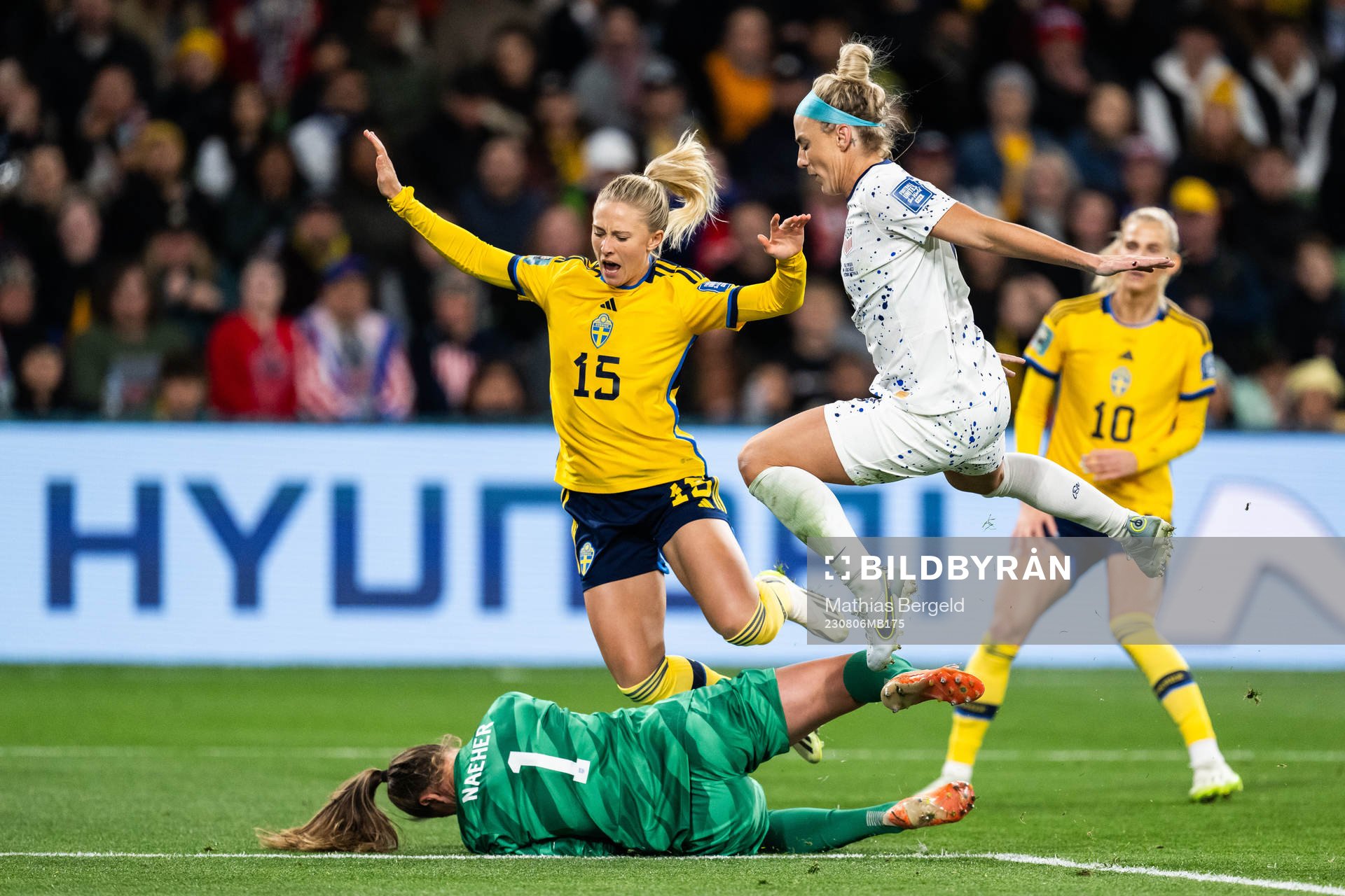 Rebecka Blomqvist of Sweden against goalkeeper Alyssa