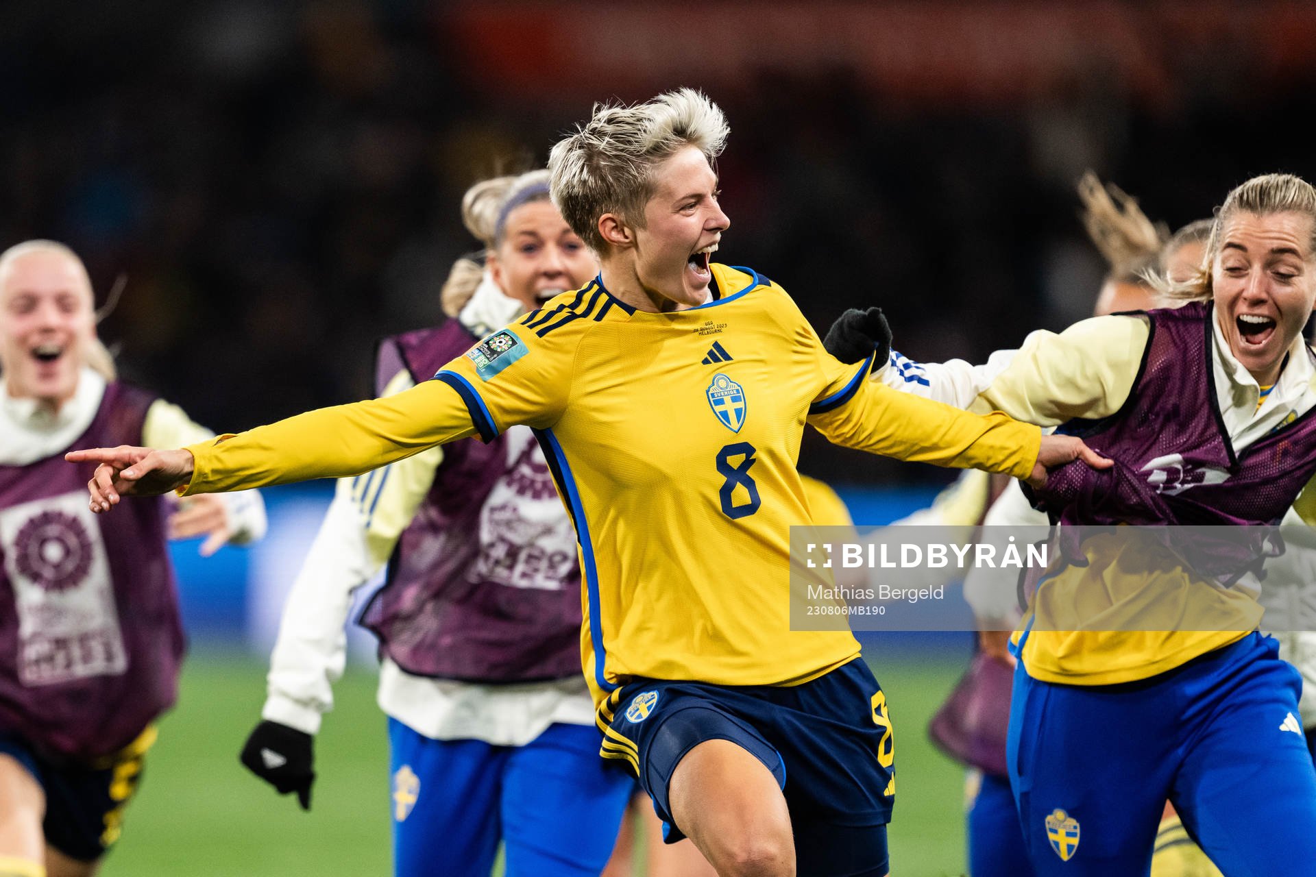Lina Hurtig of Sweden celebrate with team mates