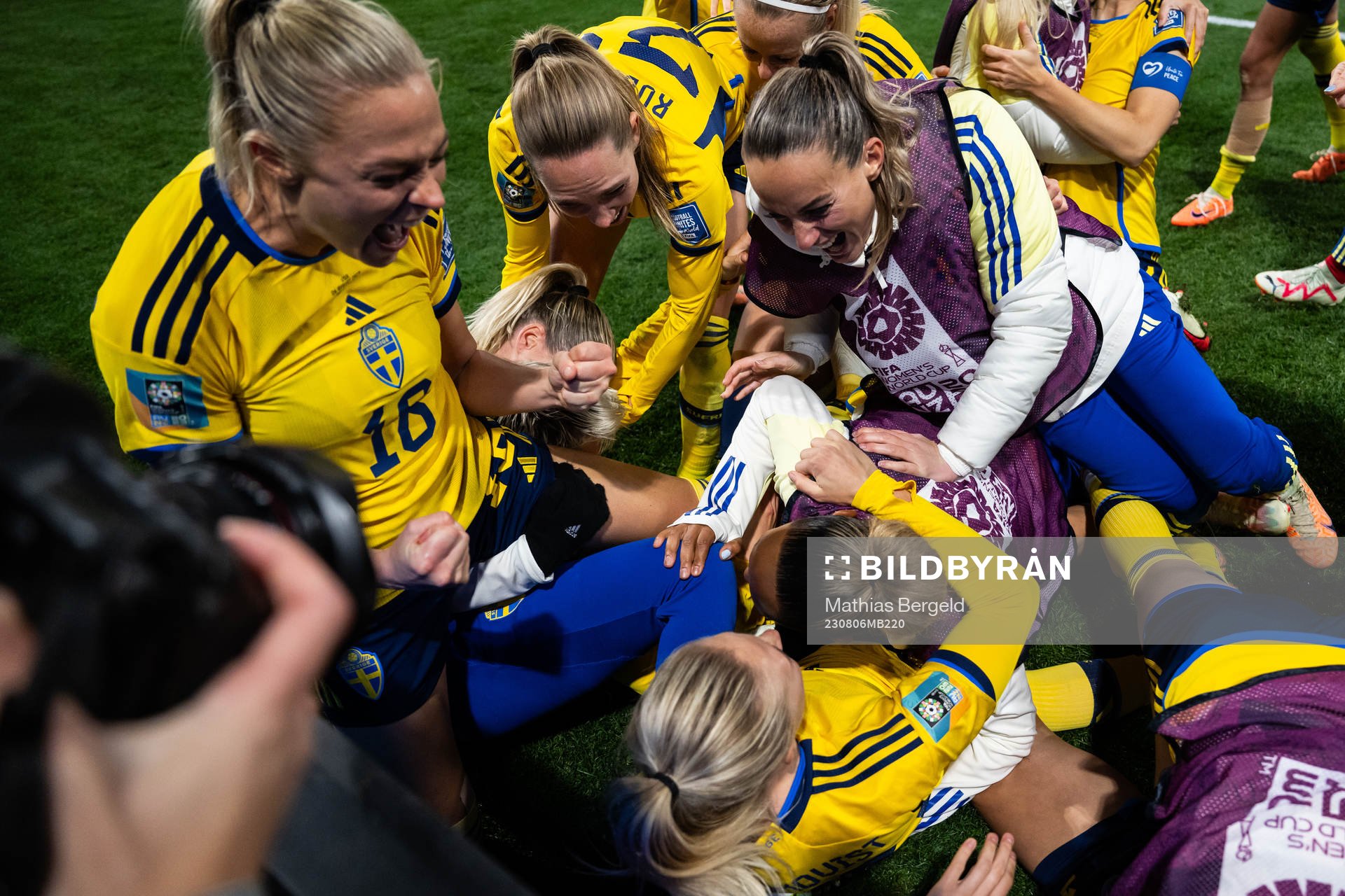 Players of Sweden celebrate