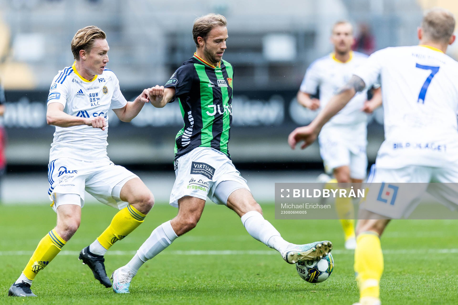GIF Sundsvalls Marcus Burman och GAISs Gustav Lundgren