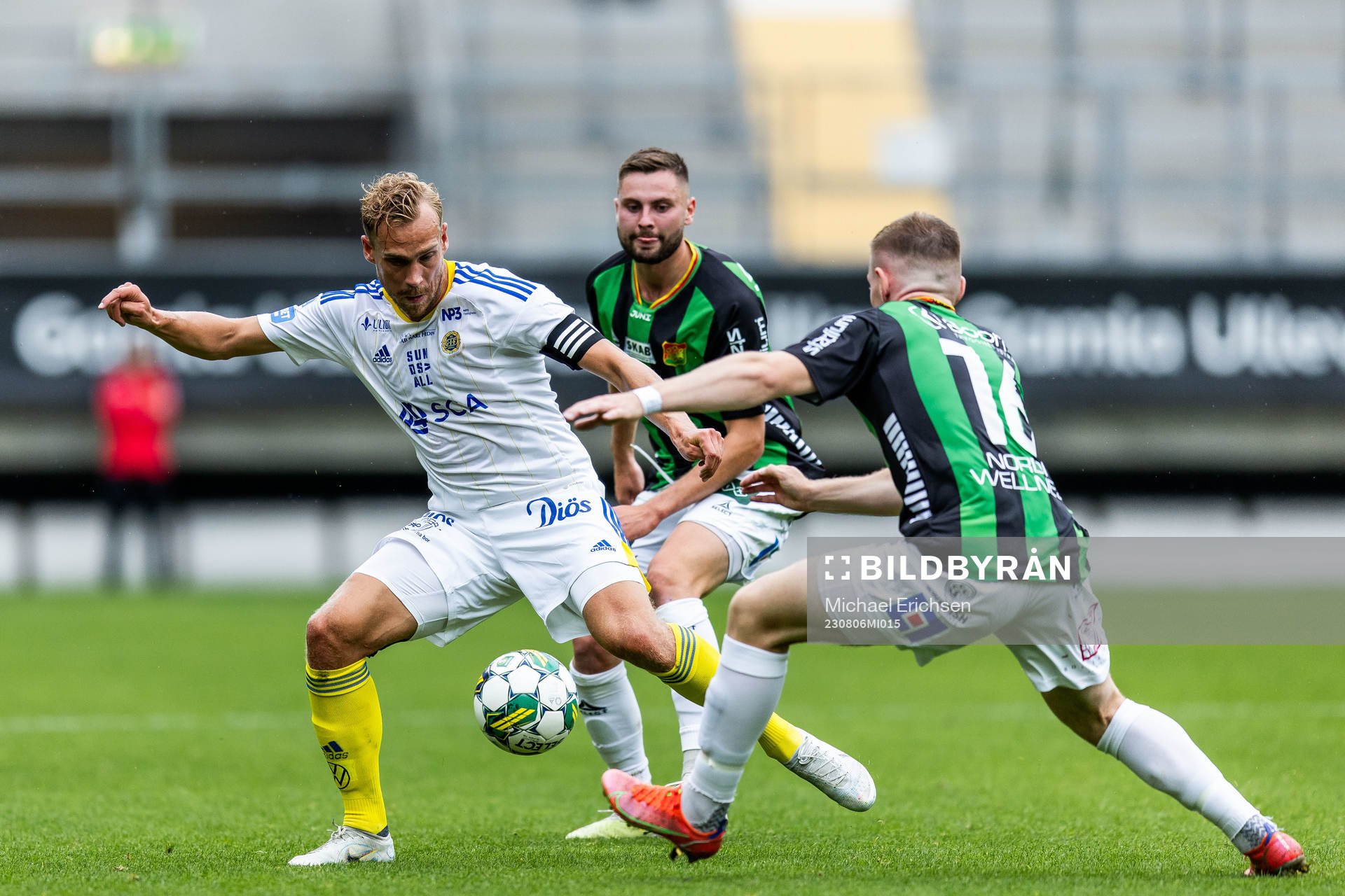GIF Sundsvalls Pontus Engblom mot GAISs Axel Norén och