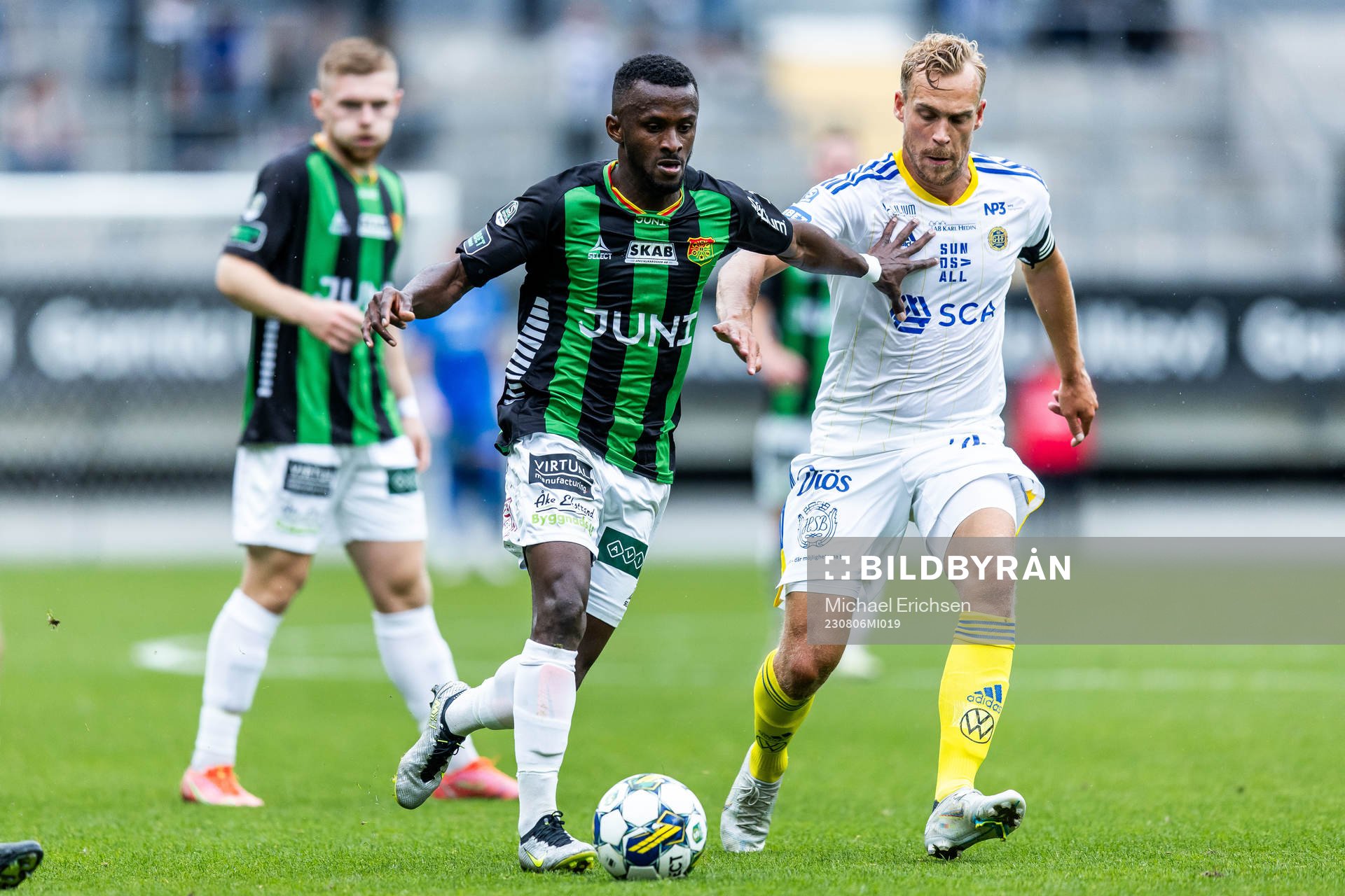 GAISs Richard Emeka Friday och GIF Sundsvalls Pontus Engblom