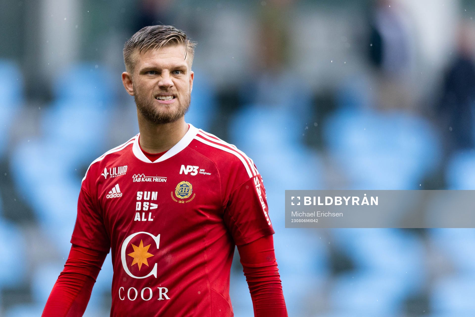 GIF Sundsvalls målvakt Oscar Jonsson deppar
