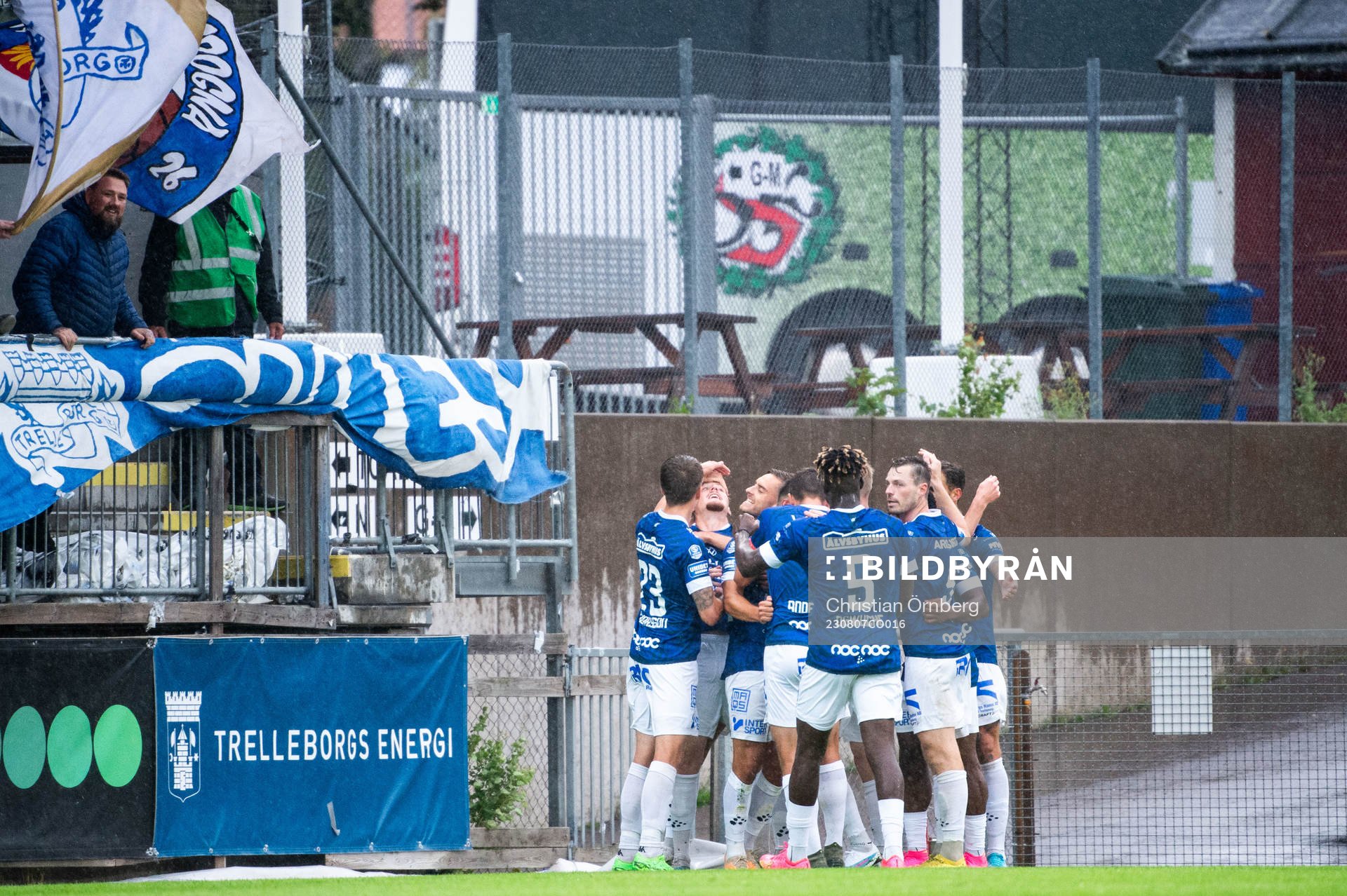 Trelleborgs Haris Brkic jublar med lagkamrater