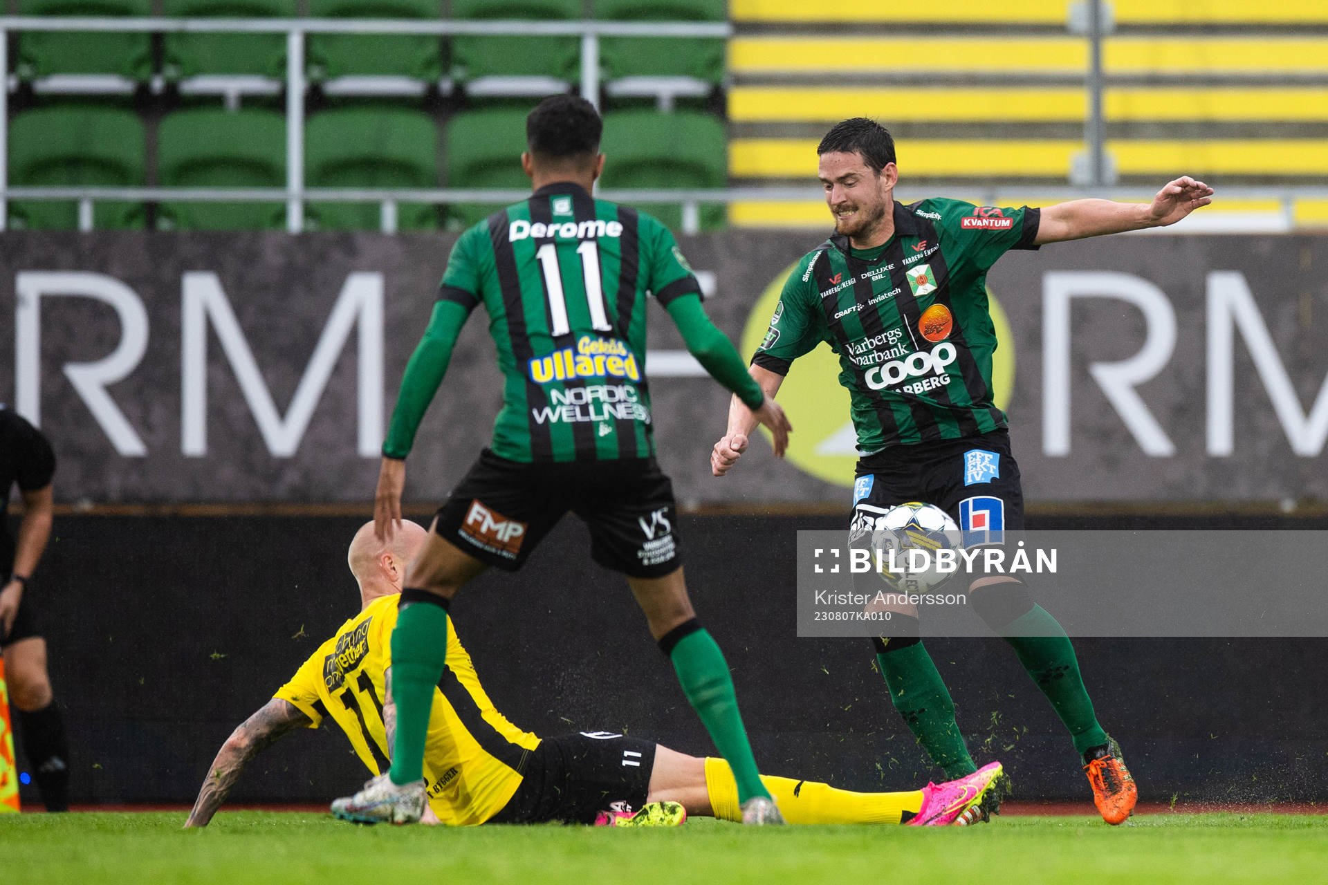 Varbergs Robin Tranberg och Mjällbys Adam Ståhl