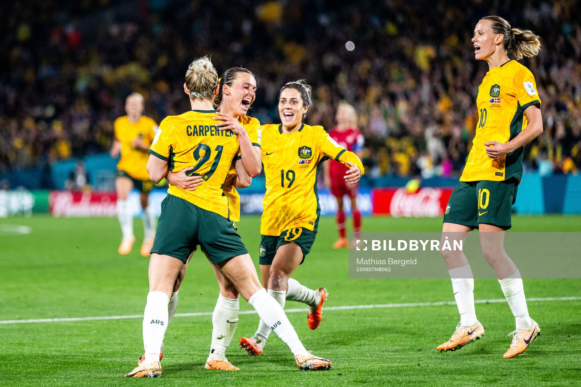 Hayley Raso of Australia celebrates with Ellie Carpenter,