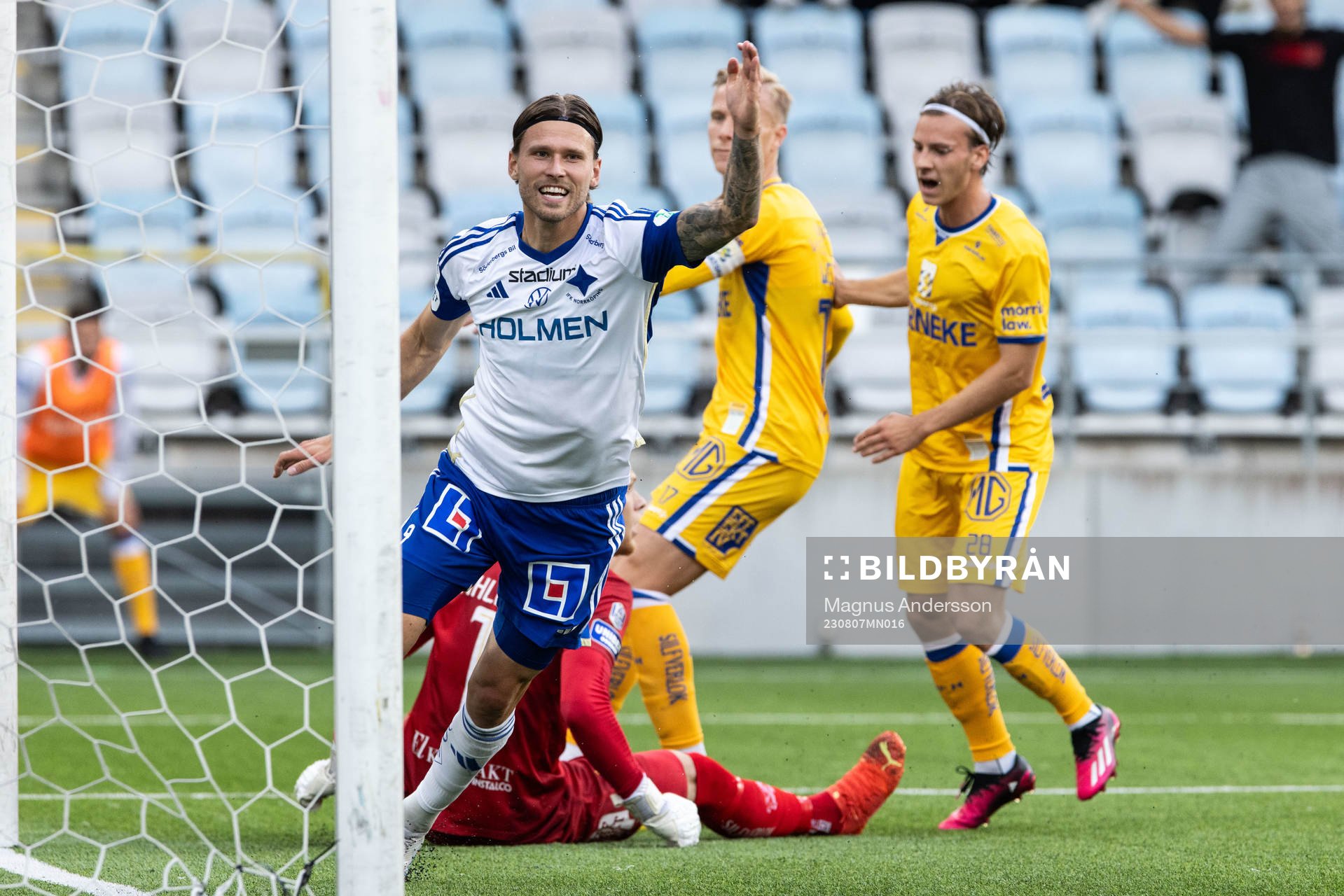 IFK Norrköpings Arnor Traustason jublar