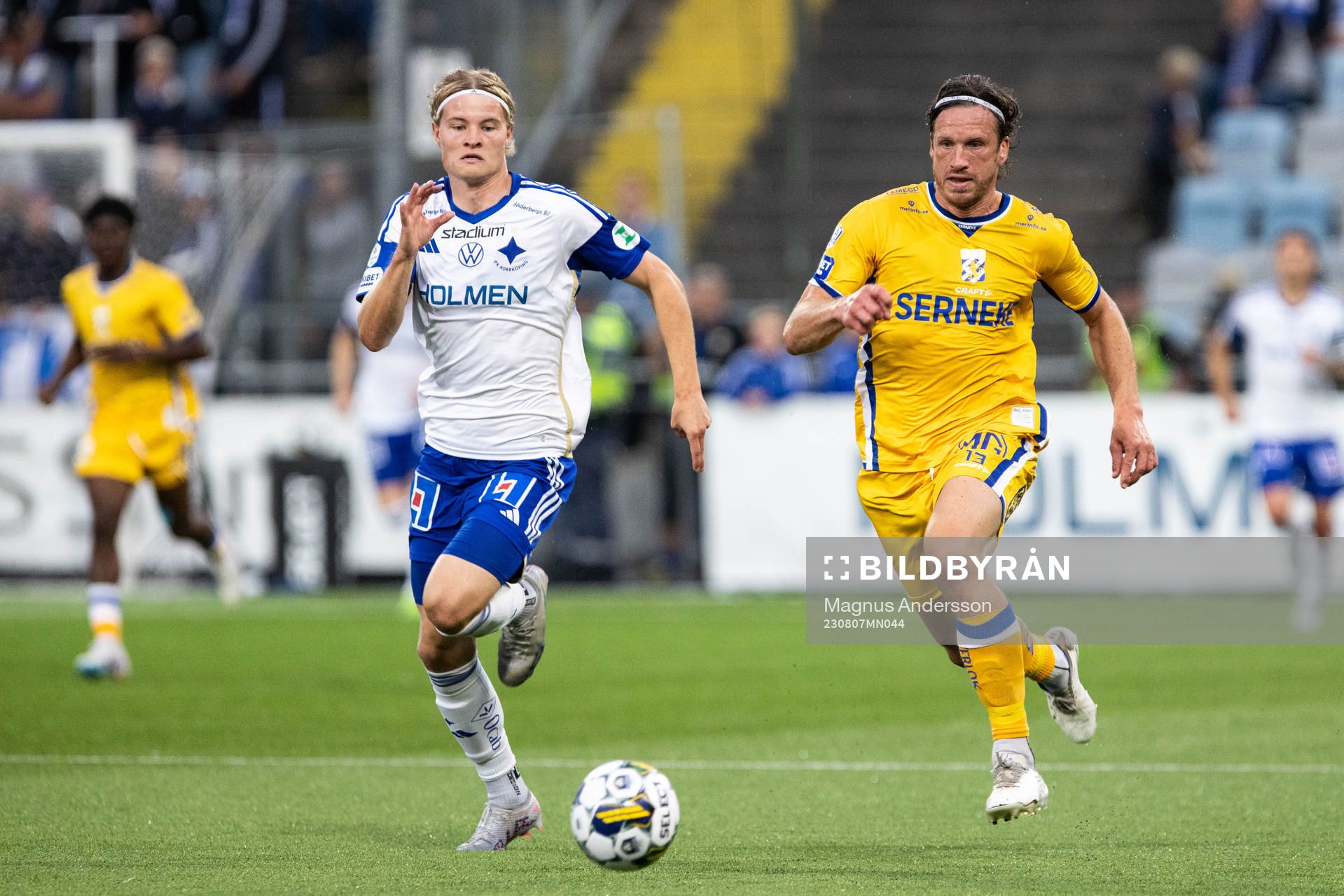 IFK Norrköpings Andri Lucas Gudjohnsen och IFK Göteborgs