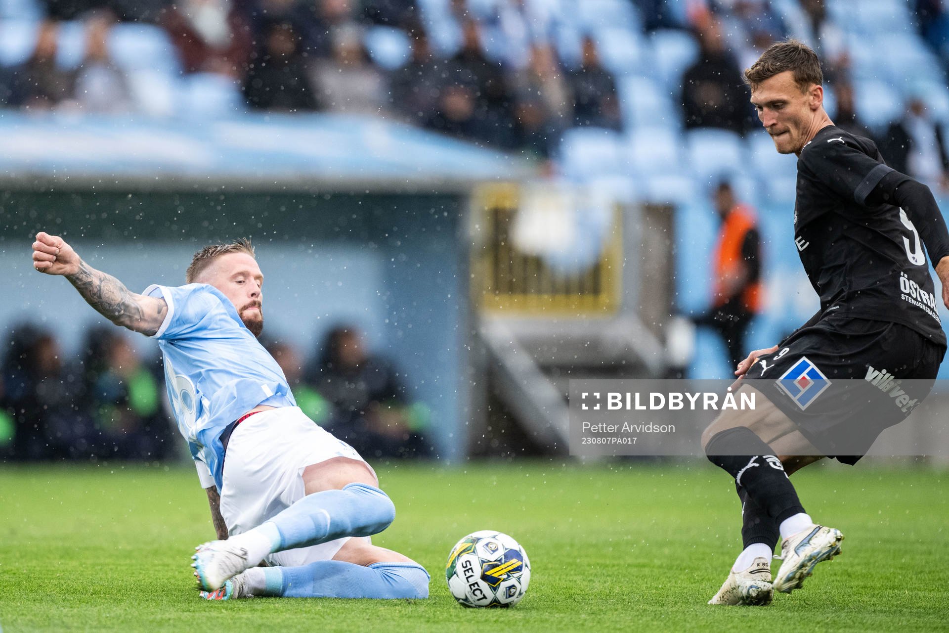 Malmö FFs Pontus Jansson och Halmstads Viktor Granath