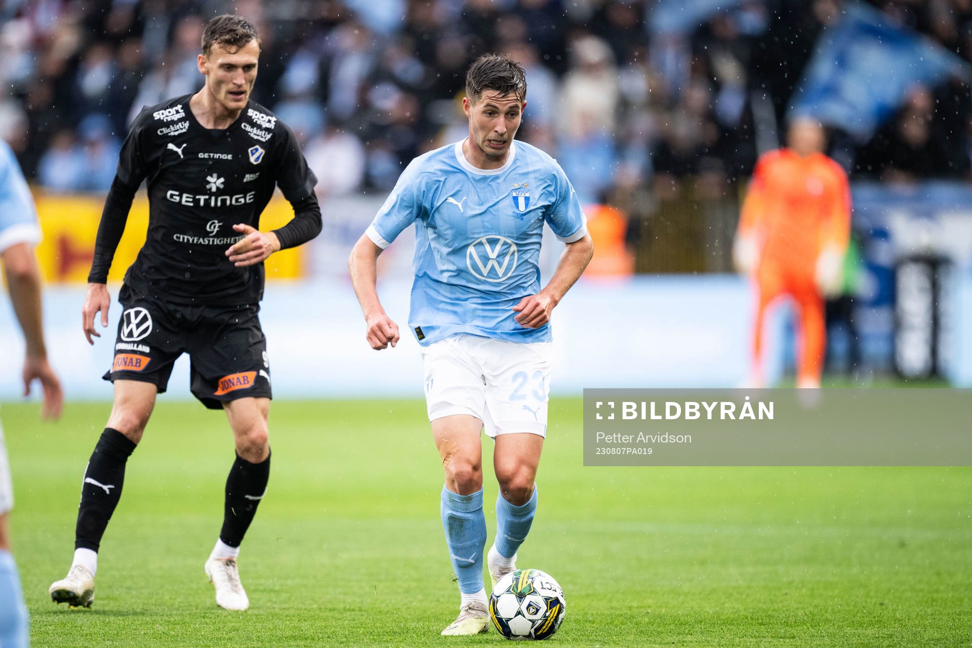 Halmstads Viktor Granath och Malmö FFs Lasse Berg Johnsen
